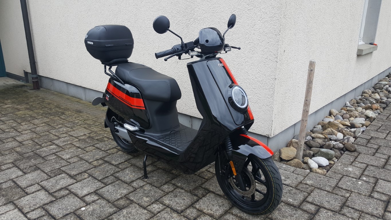 NIU NQI GT-showroom-element-1