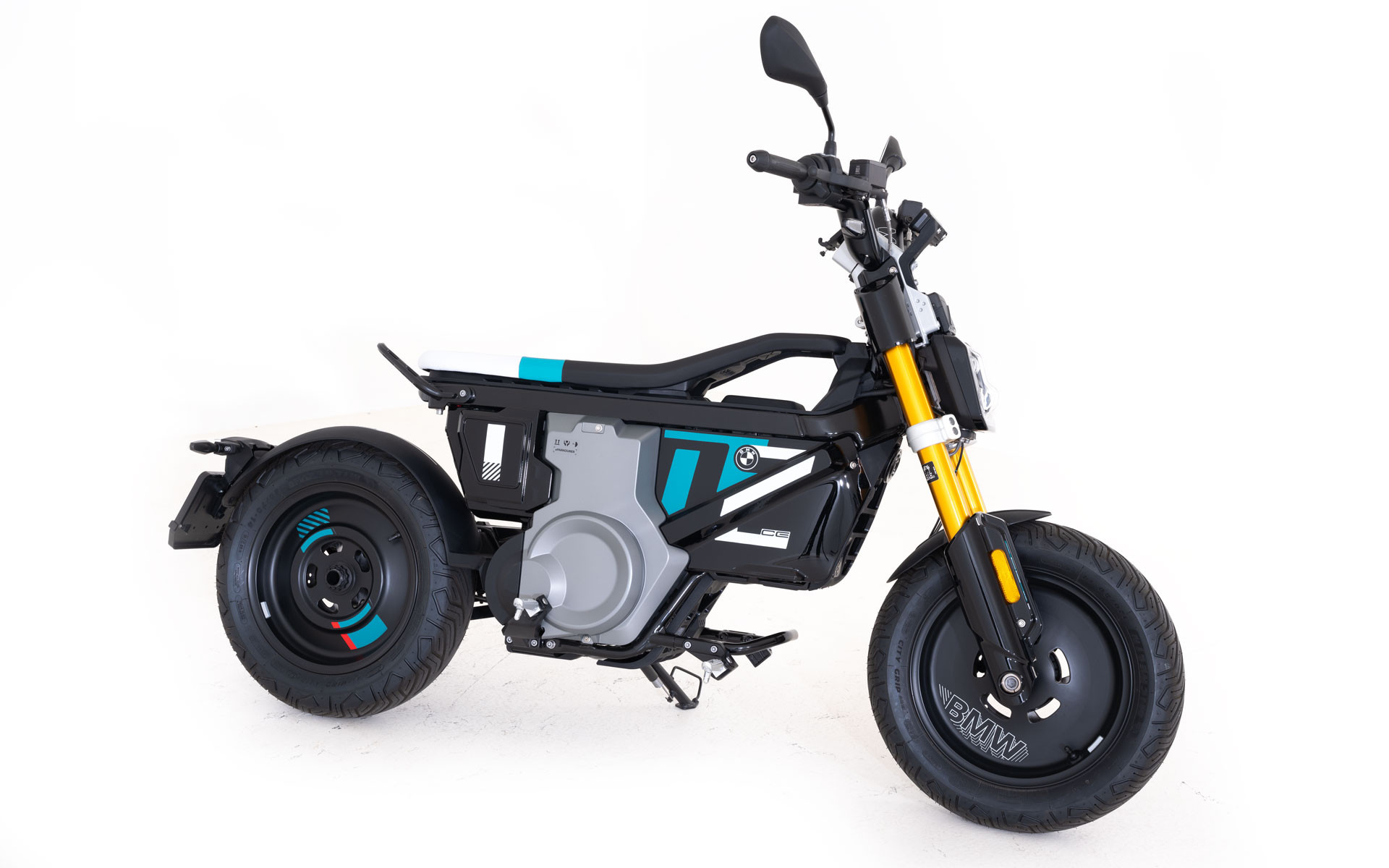 BMW CE 02-image-2