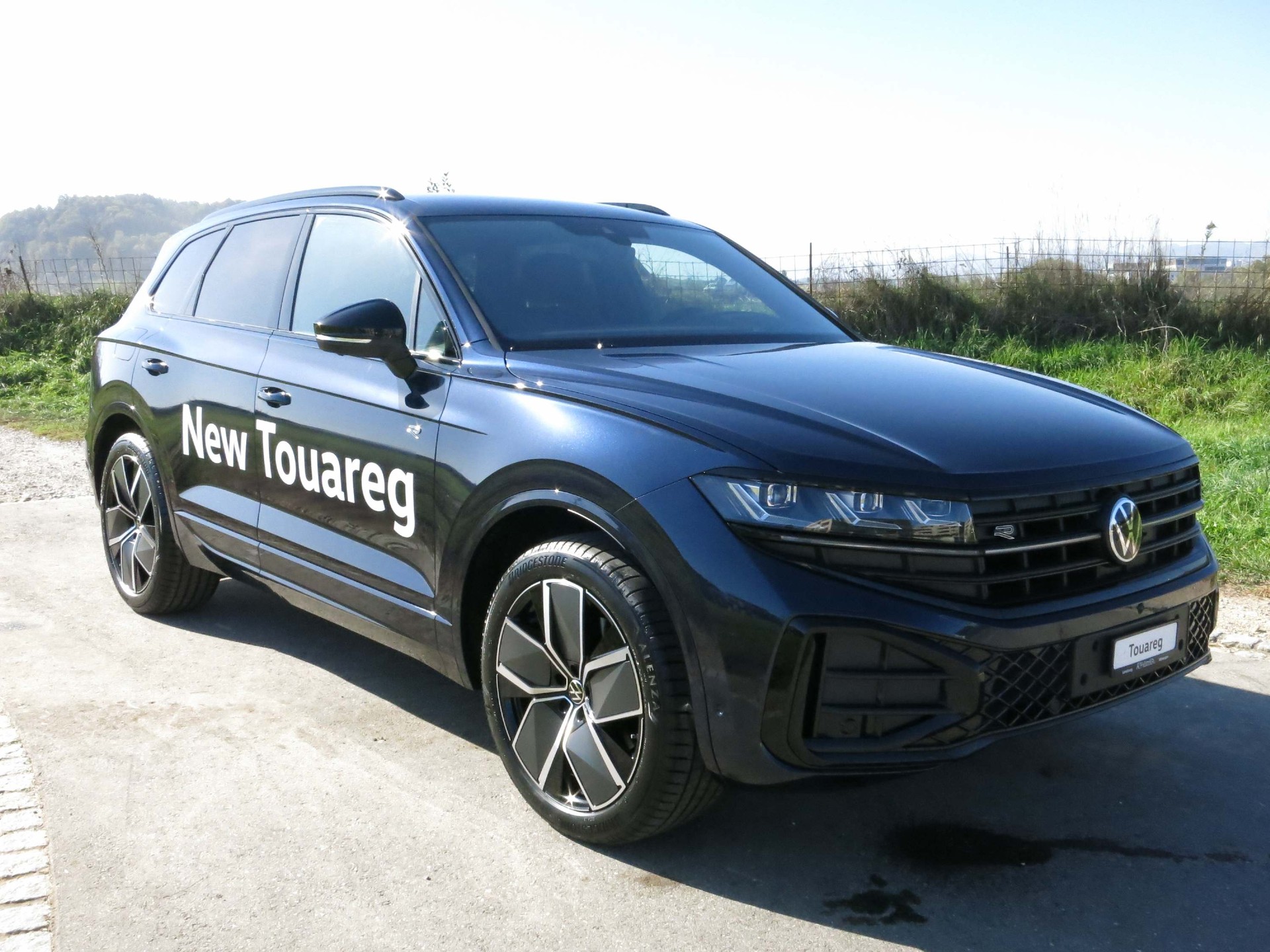 VW Touareg 3.0 V6 TDI R-Line-showroom-element-2