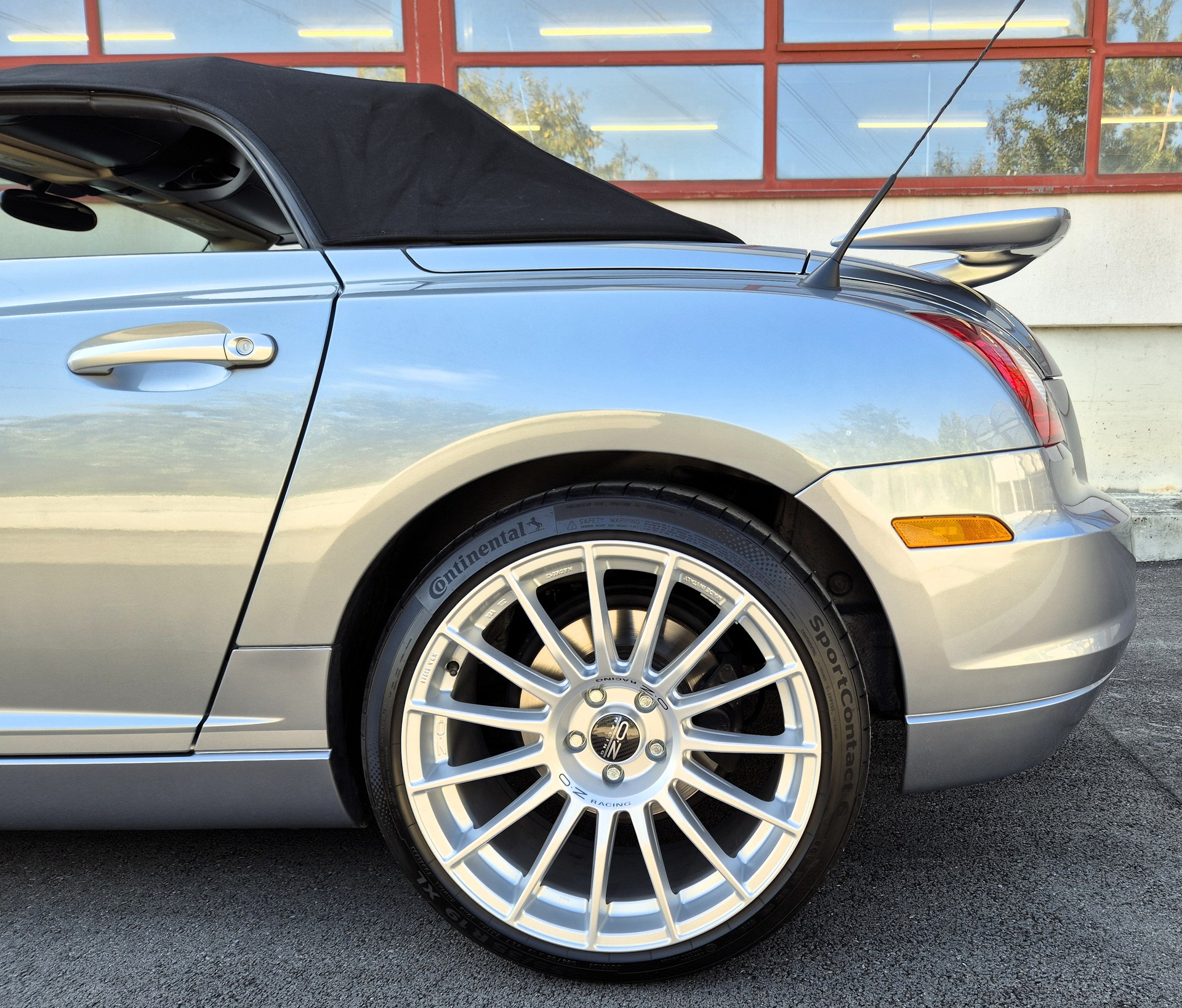 CHRYSLER Crossfire 3.2 SRT6 Roadster 335 PS und 420 Nm-image-4