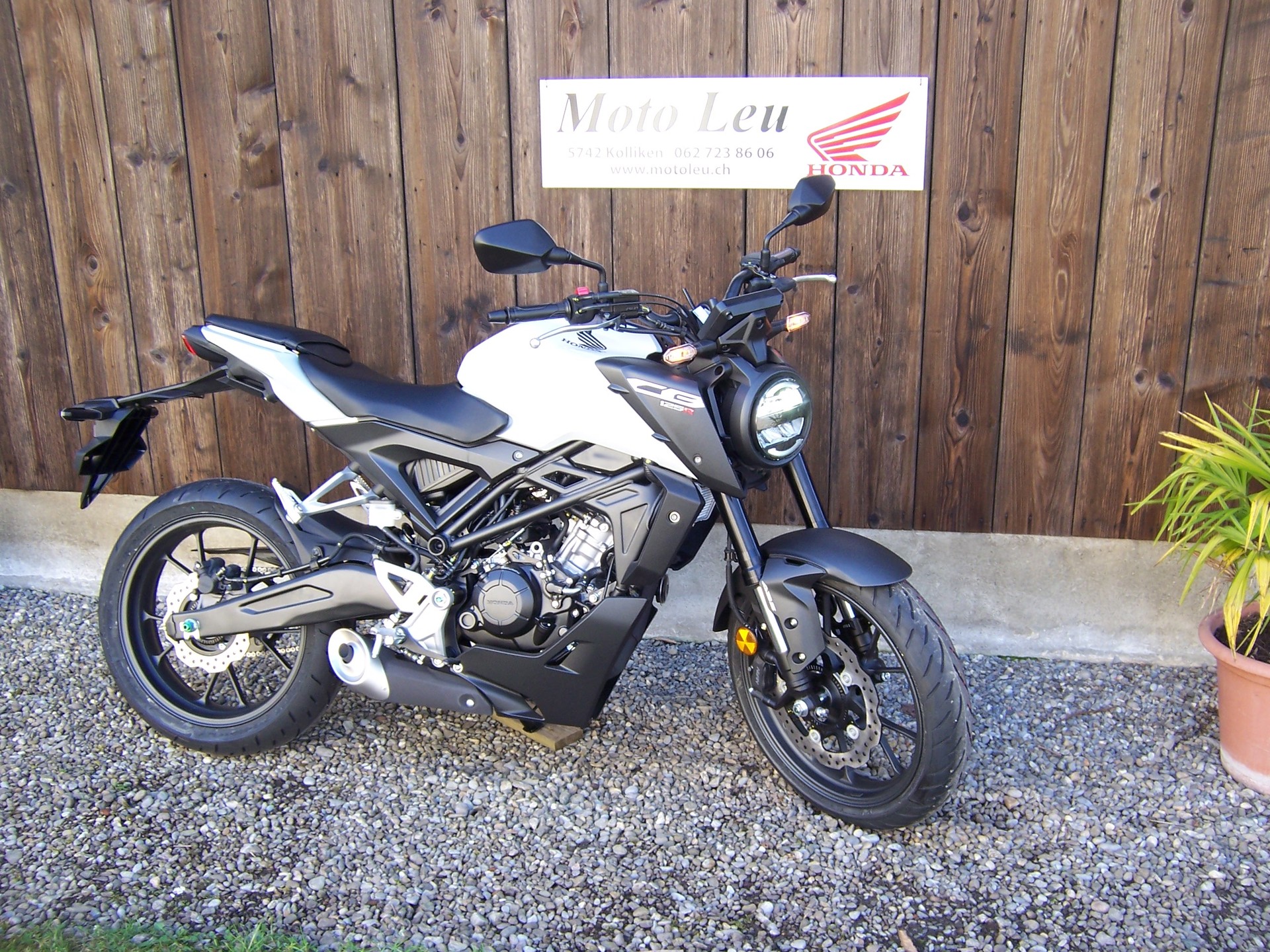 HONDA CB 125 R-image-12
