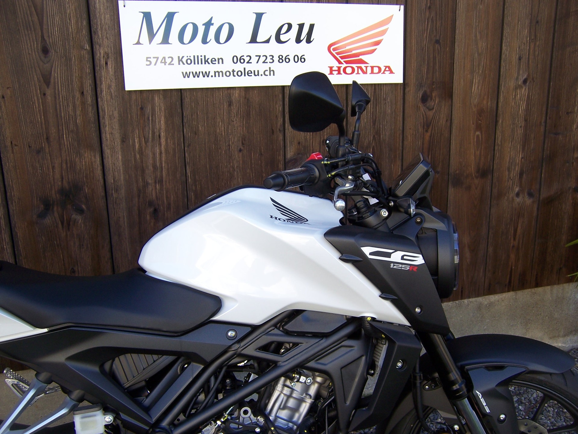 HONDA CB 125 R-image-9