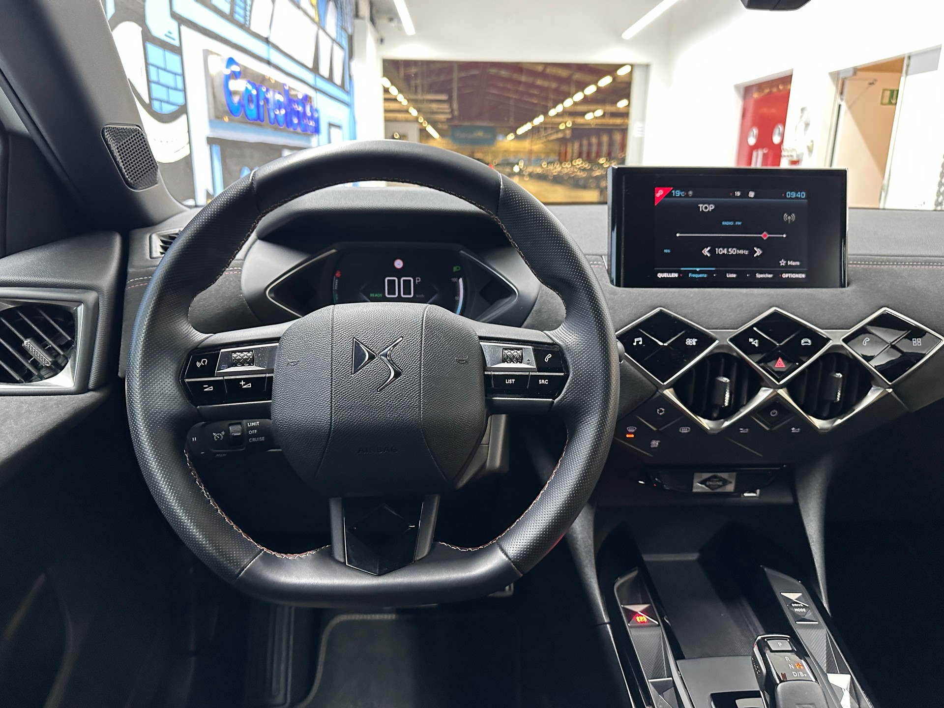 DS AUTOMOBILES DS 3 Crossback E-Tense 136 Performance Line-image-10