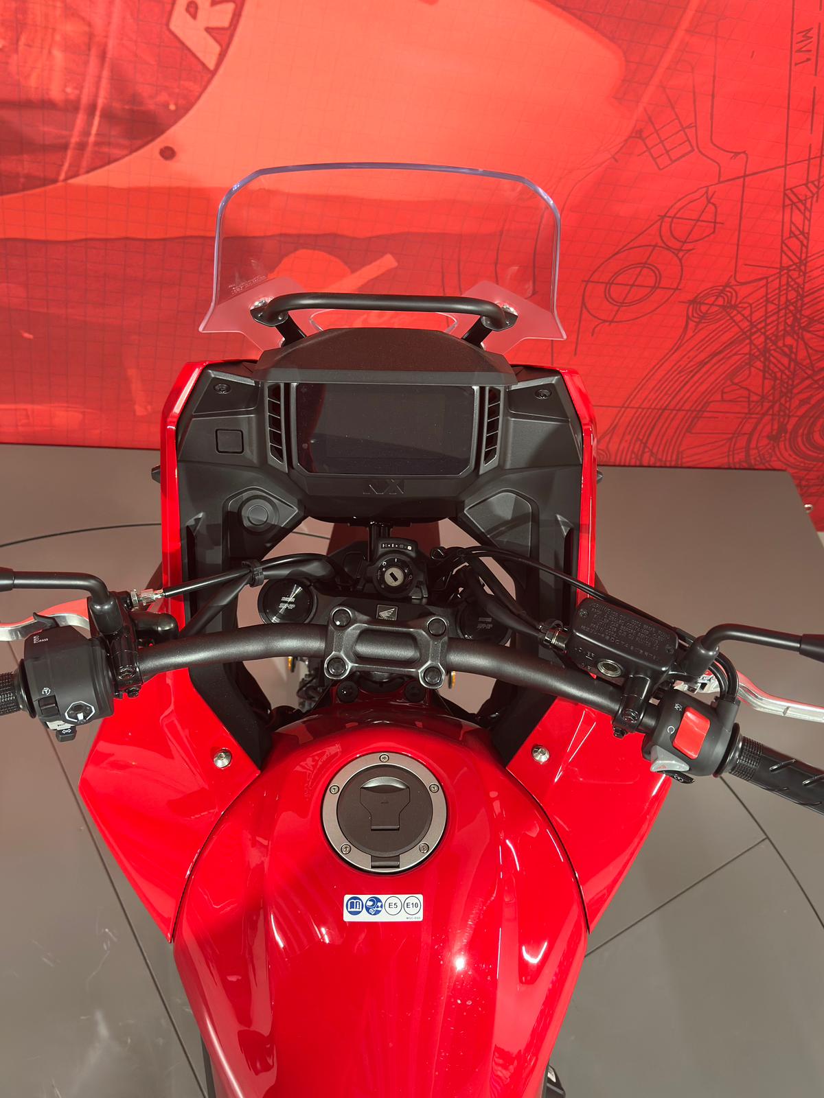 HONDA NX 500**Grand Prix Red**DEMO-BIKE-image-6