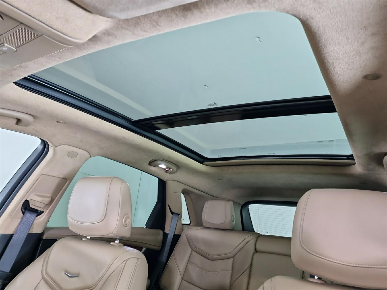 CADILLAC XT5 3.6 V6 Luxury AWD-image-9