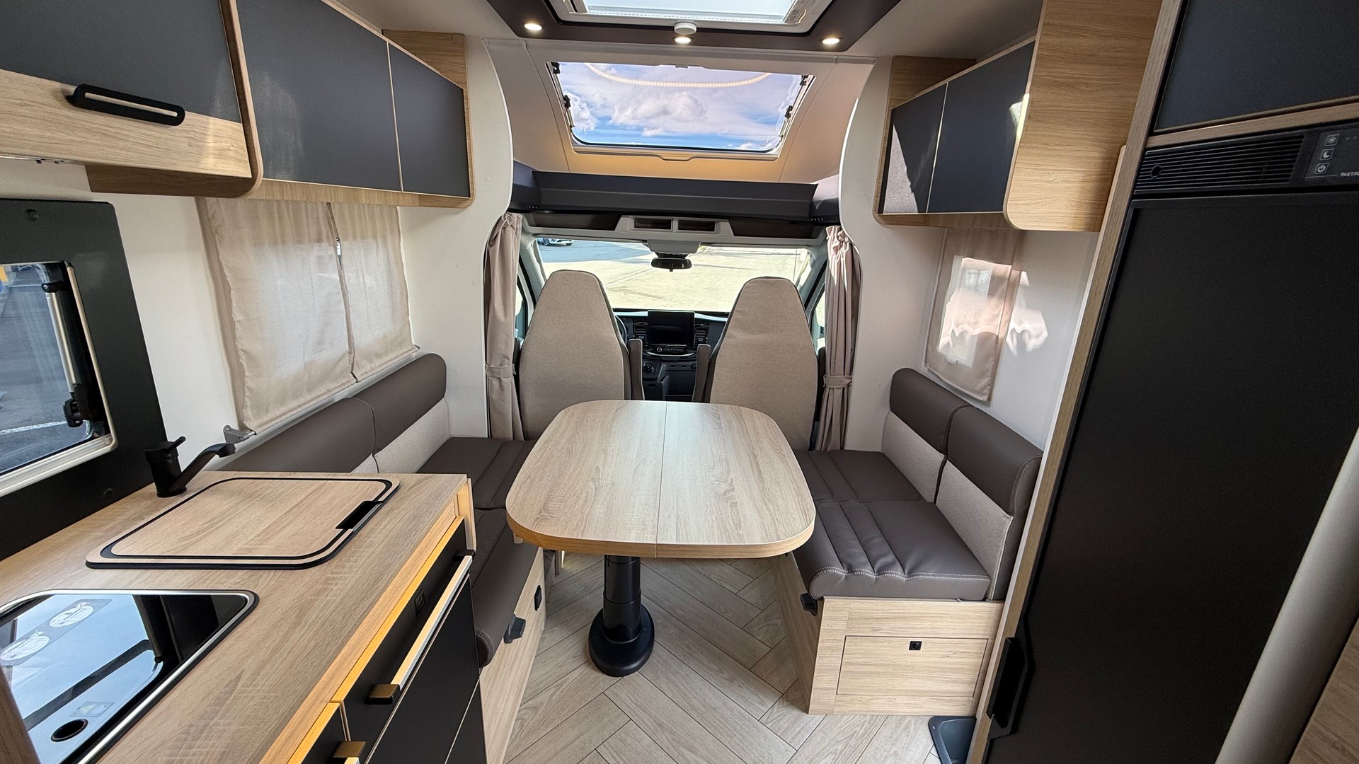 CHALLENGER 318 Graphite Edition-image-11