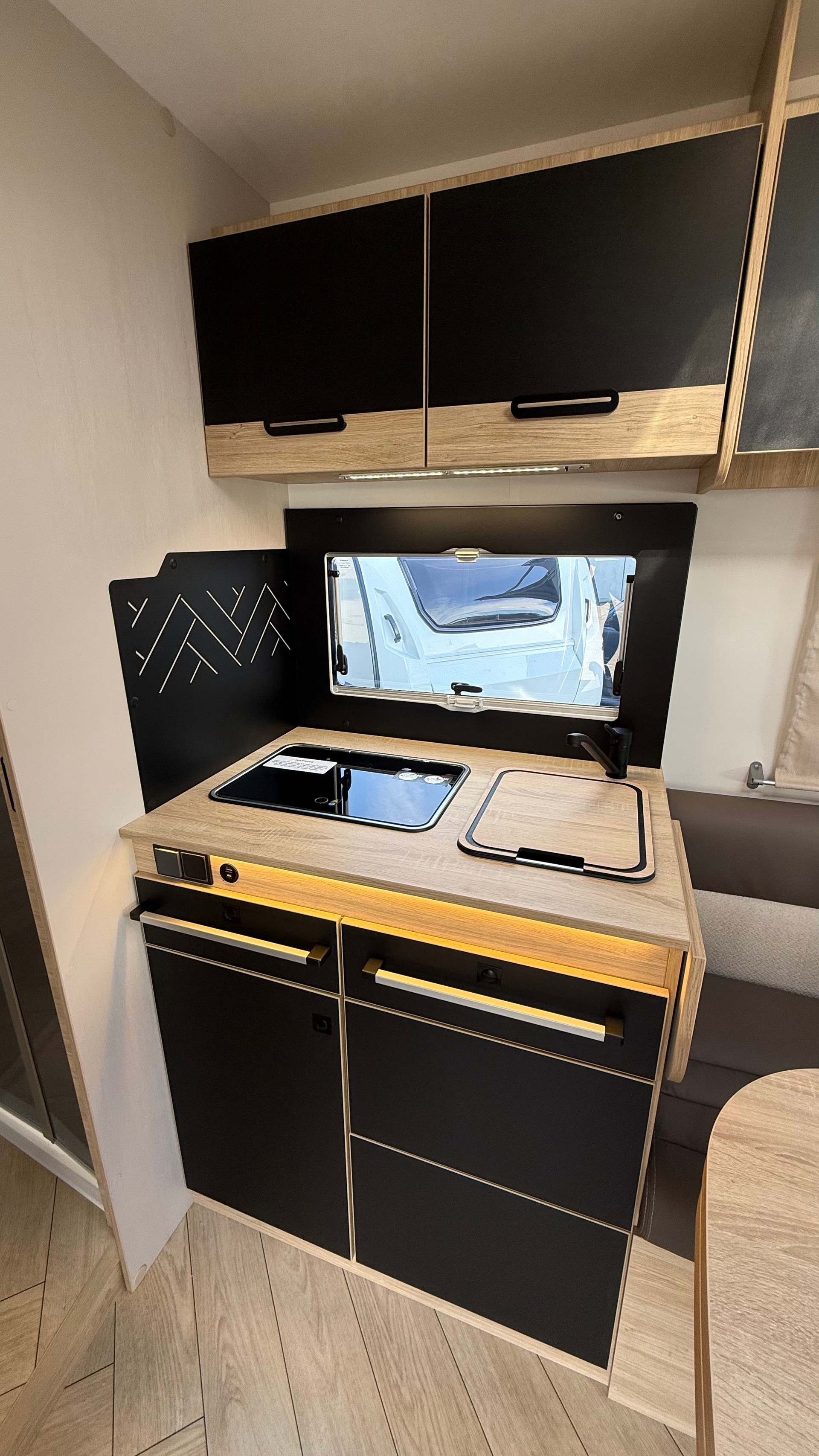 CHALLENGER 318 Graphite Edition-image-9