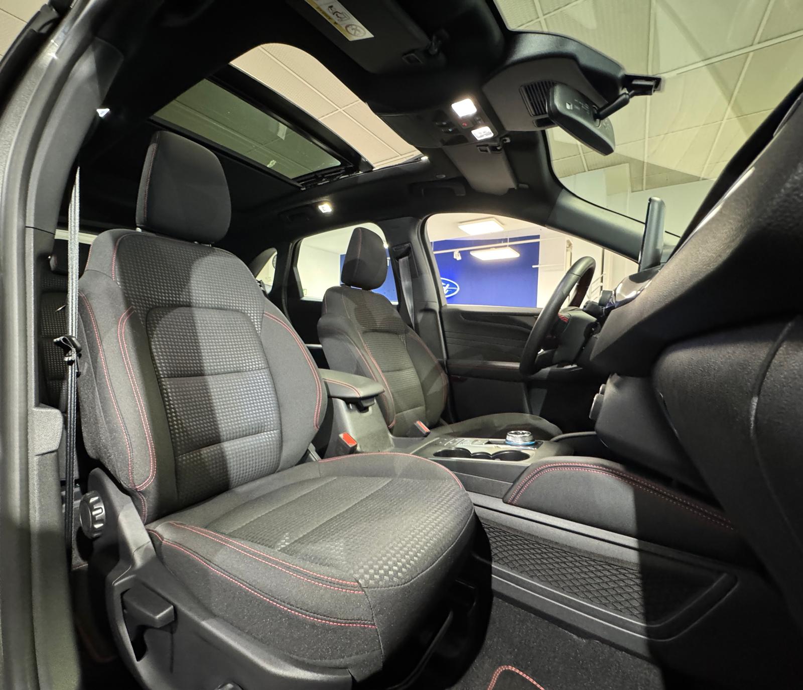 FORD Kuga 2.5 Hybrid ST-Line 4x4-image-10