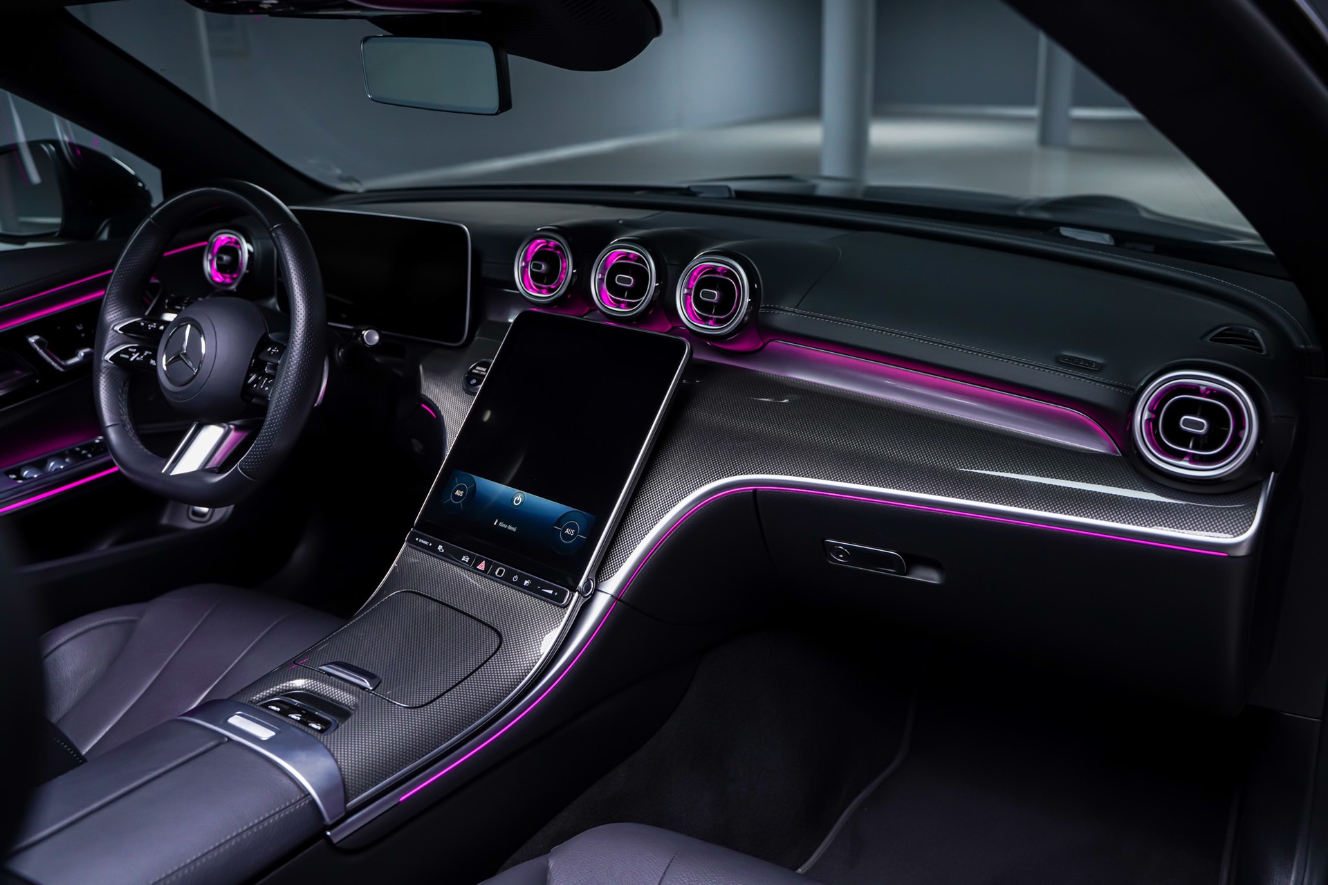MERCEDES-BENZ CLE 300 Cabrio AMG-Line 4Matic 9G-Tronic-image-18