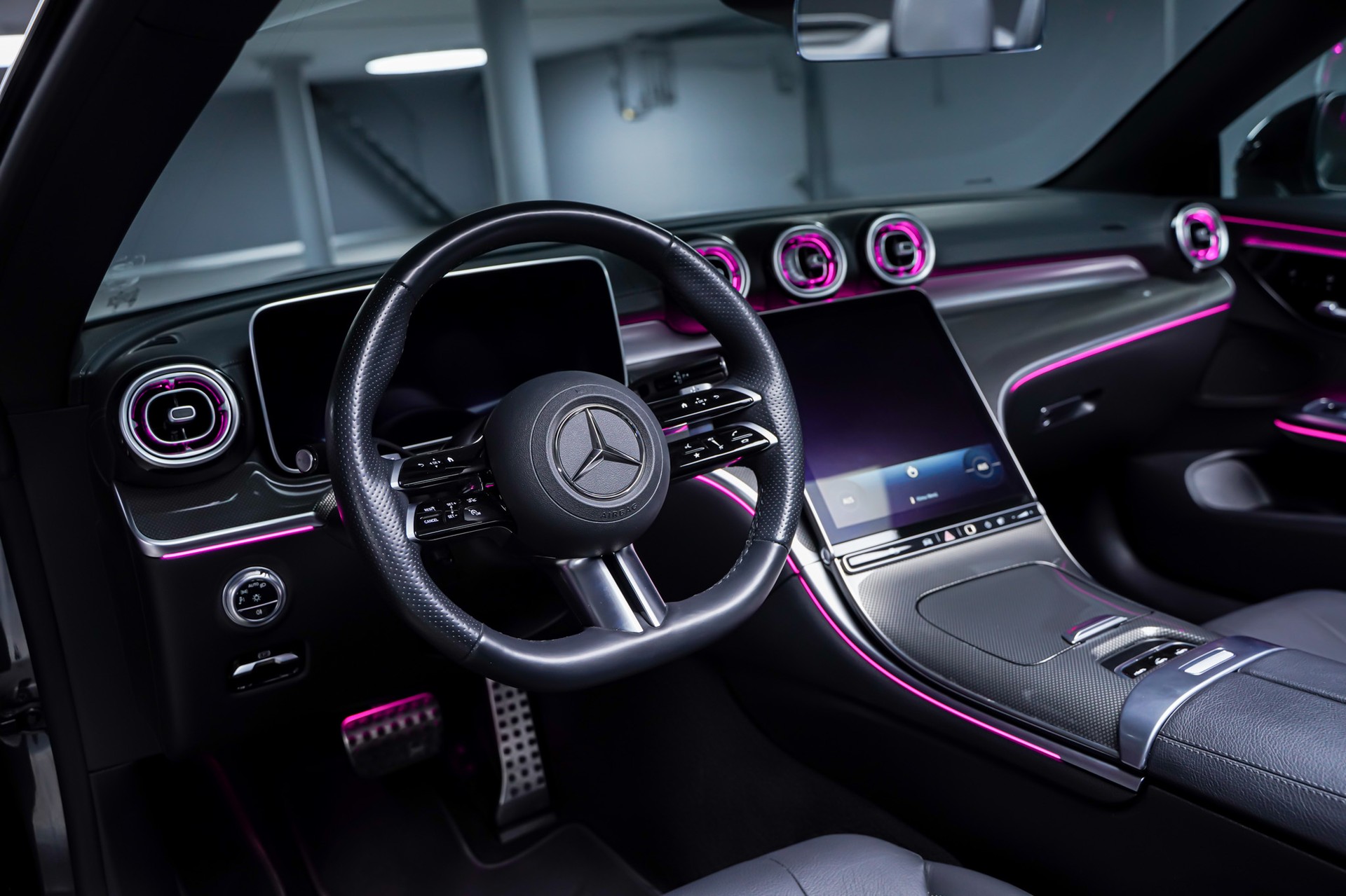MERCEDES-BENZ CLE 300 Cabrio AMG-Line 4Matic 9G-Tronic-image-11