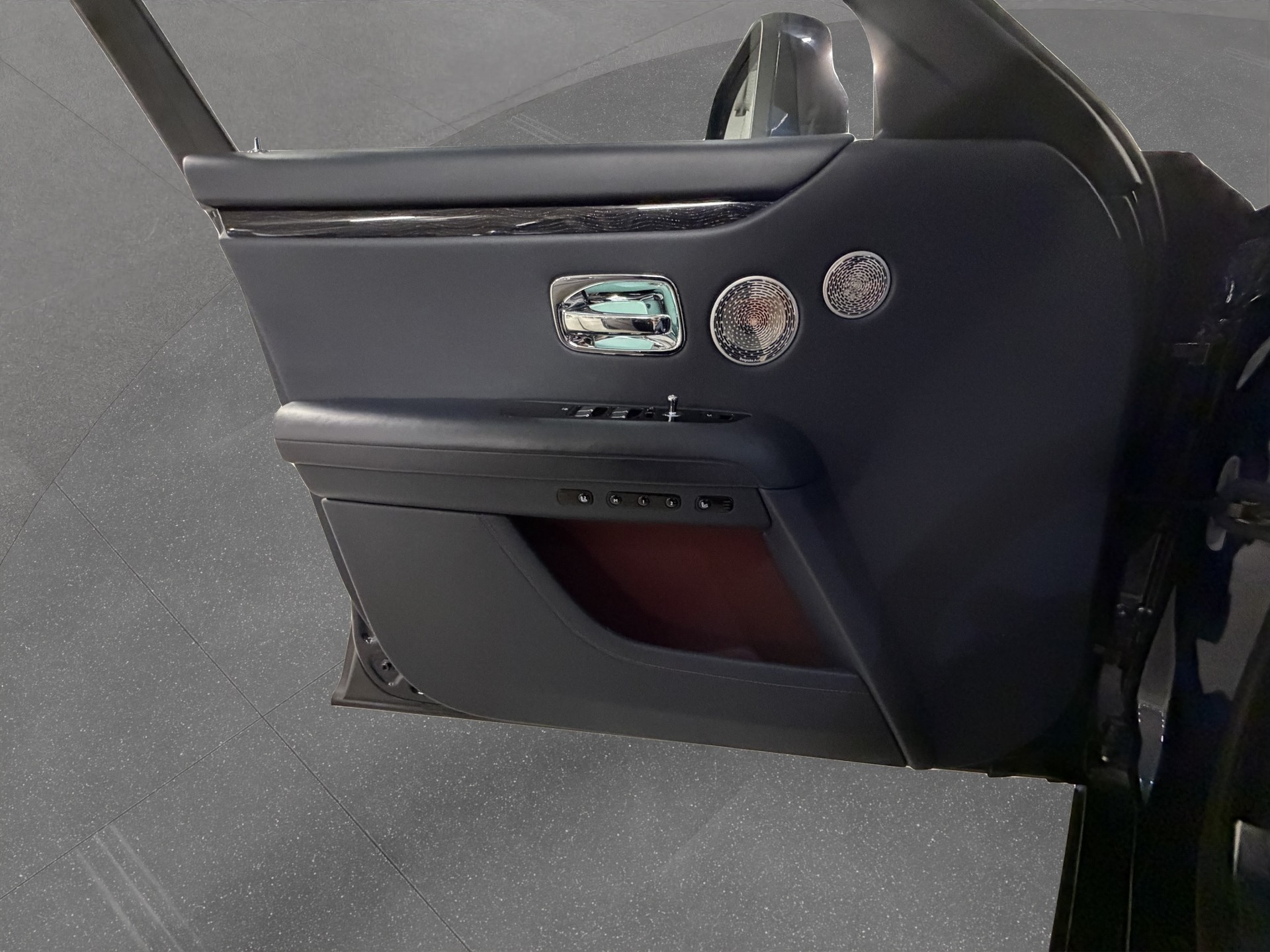 ROLLS-ROYCE Ghost II 6.75 V12-image-6
