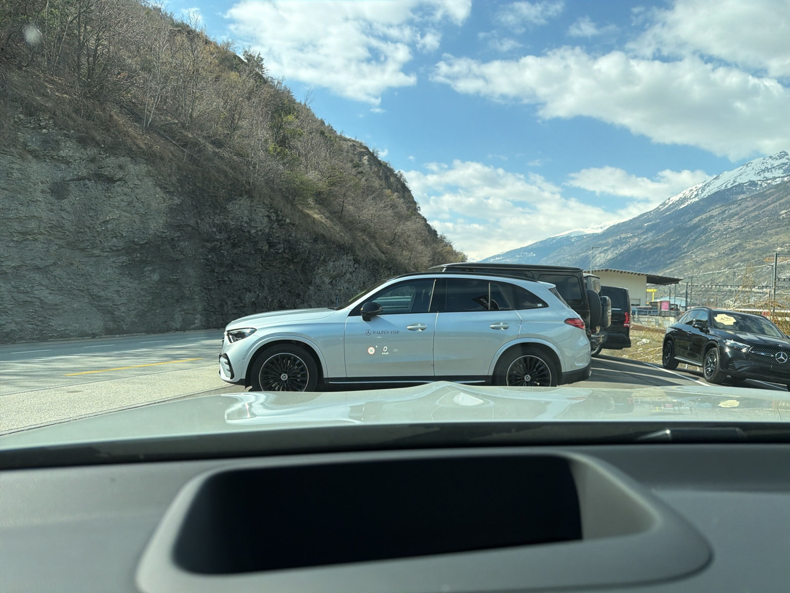 MERCEDES-BENZ GLB 350 4Matic with EQ Technology-image-26