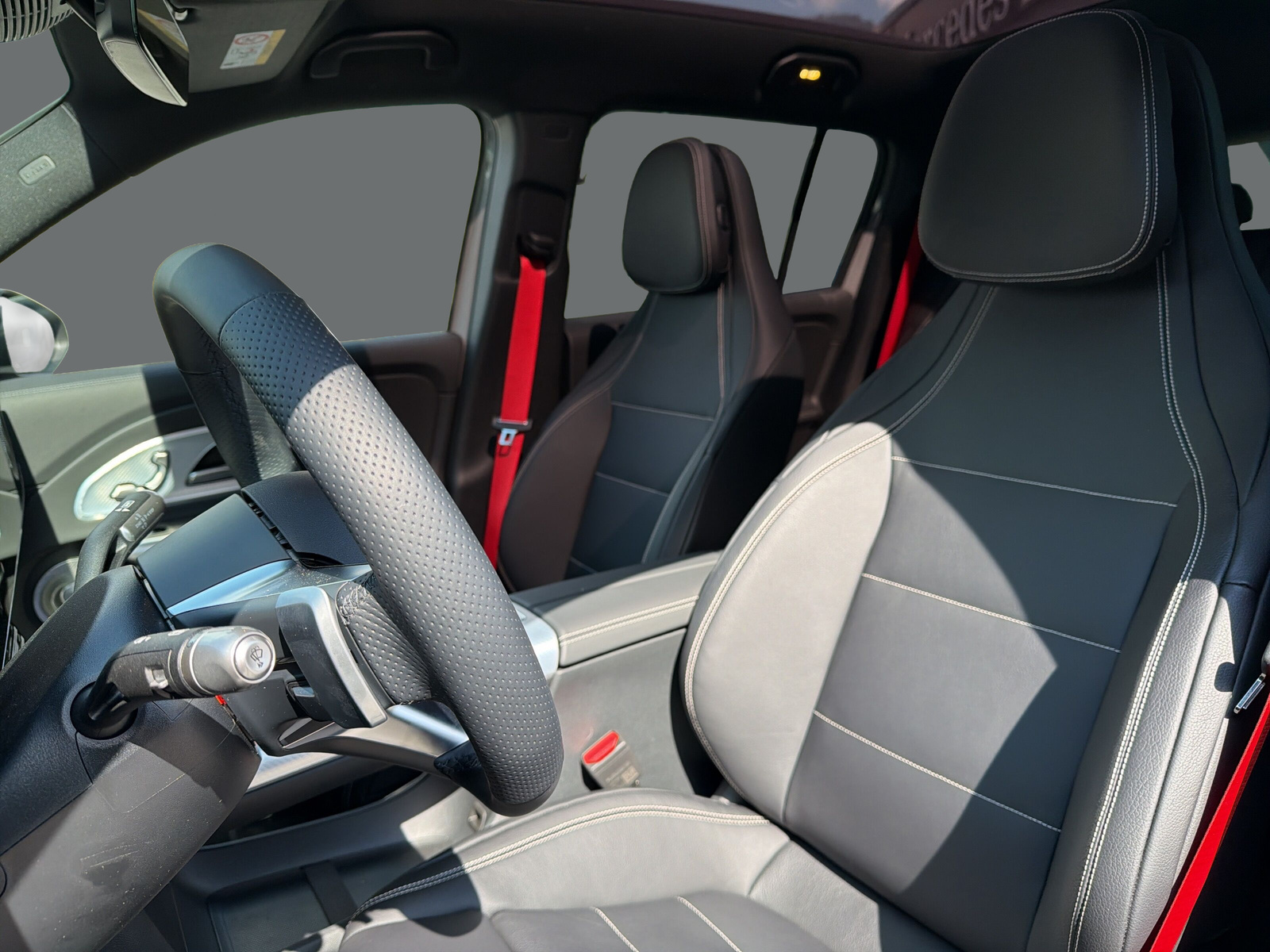 MERCEDES-BENZ GLB 350 4Matic with EQ Technology-image-8