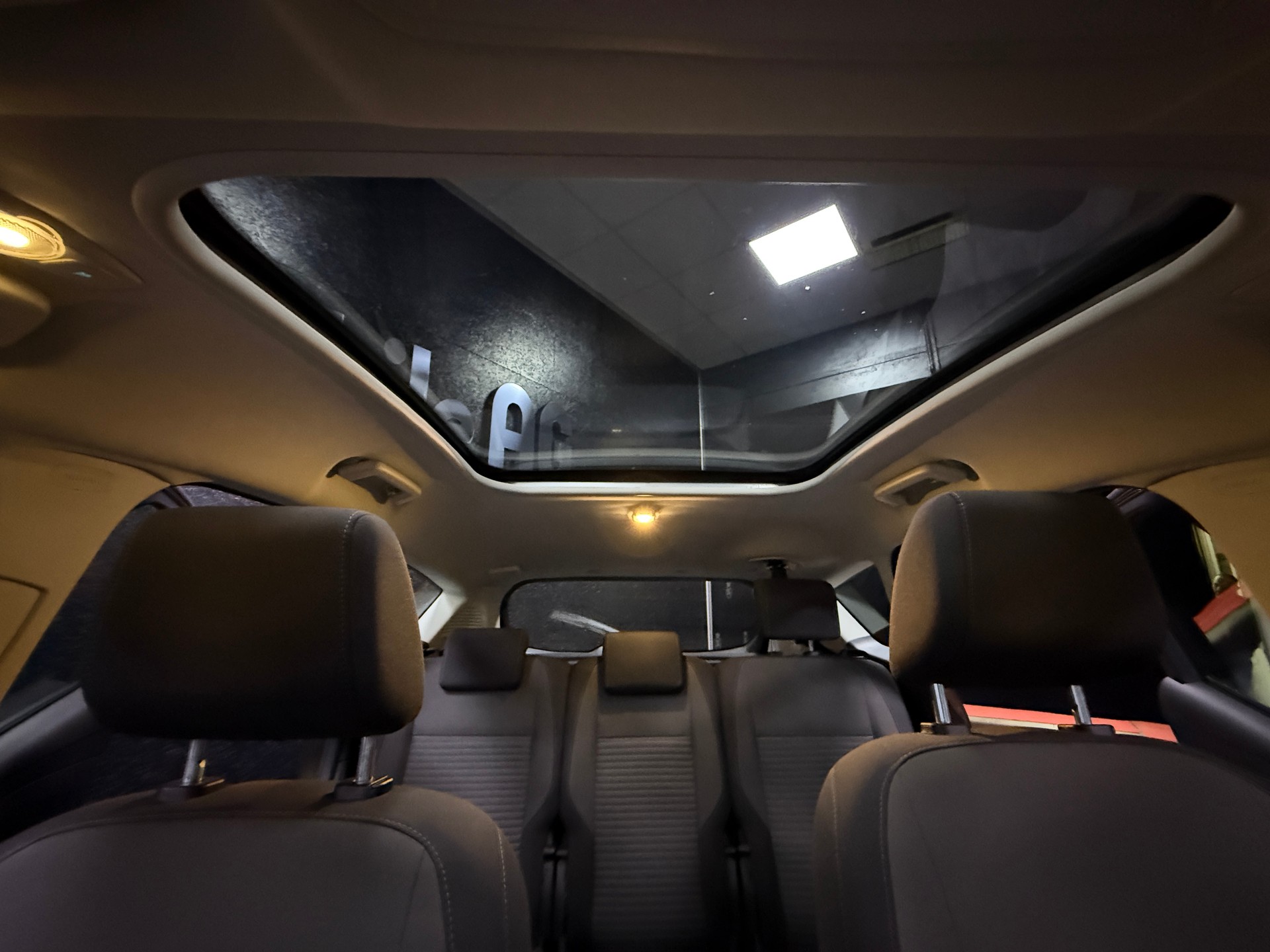 FORD C-Max 1.5 SCTi Titanium Automat-image-8