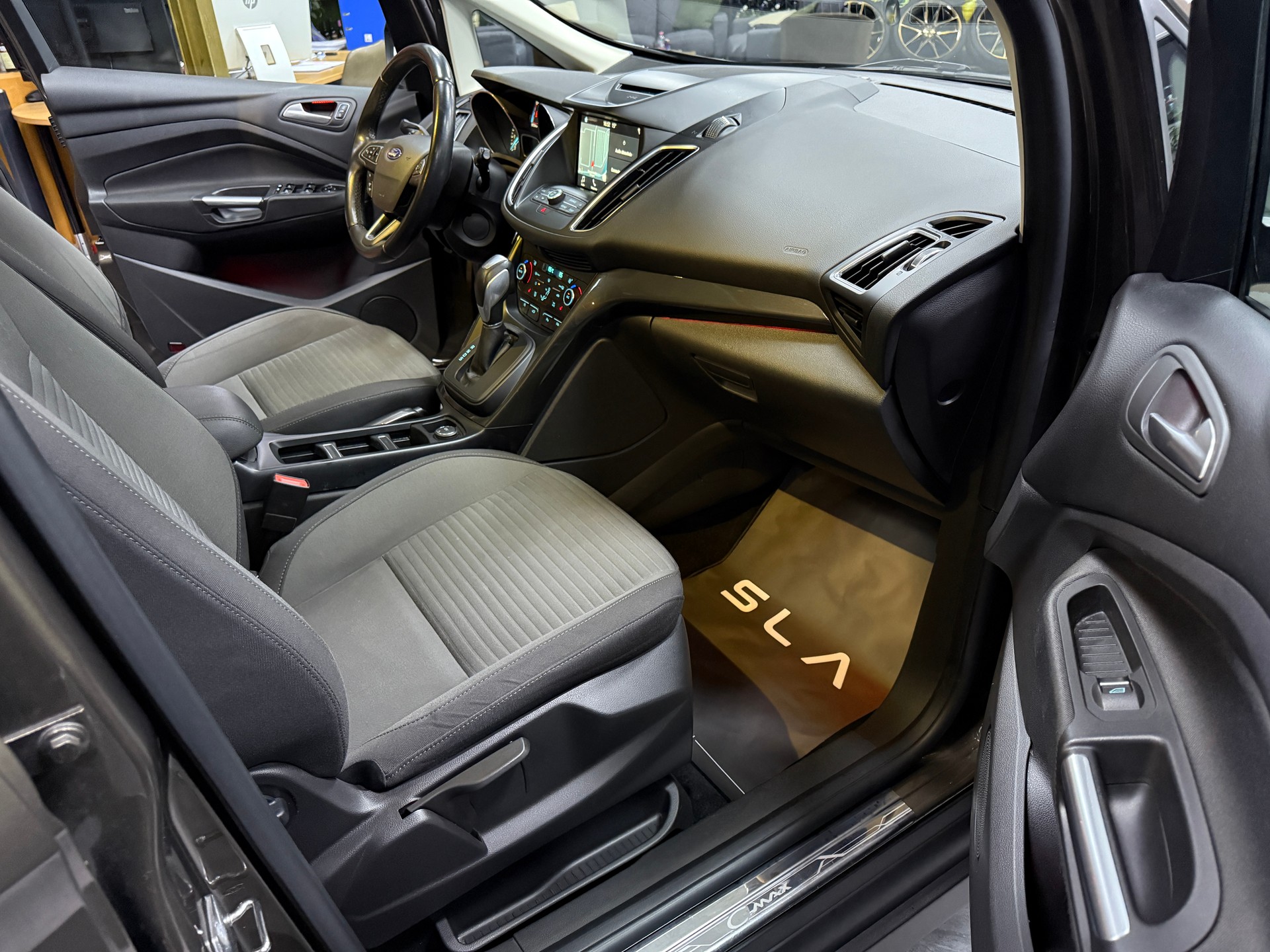 FORD C-Max 1.5 SCTi Titanium Automat-image-5
