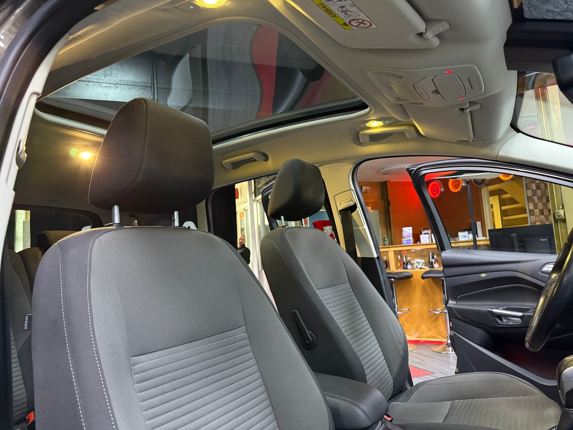 FORD C-Max 1.5 SCTi Titanium Automat-image-6