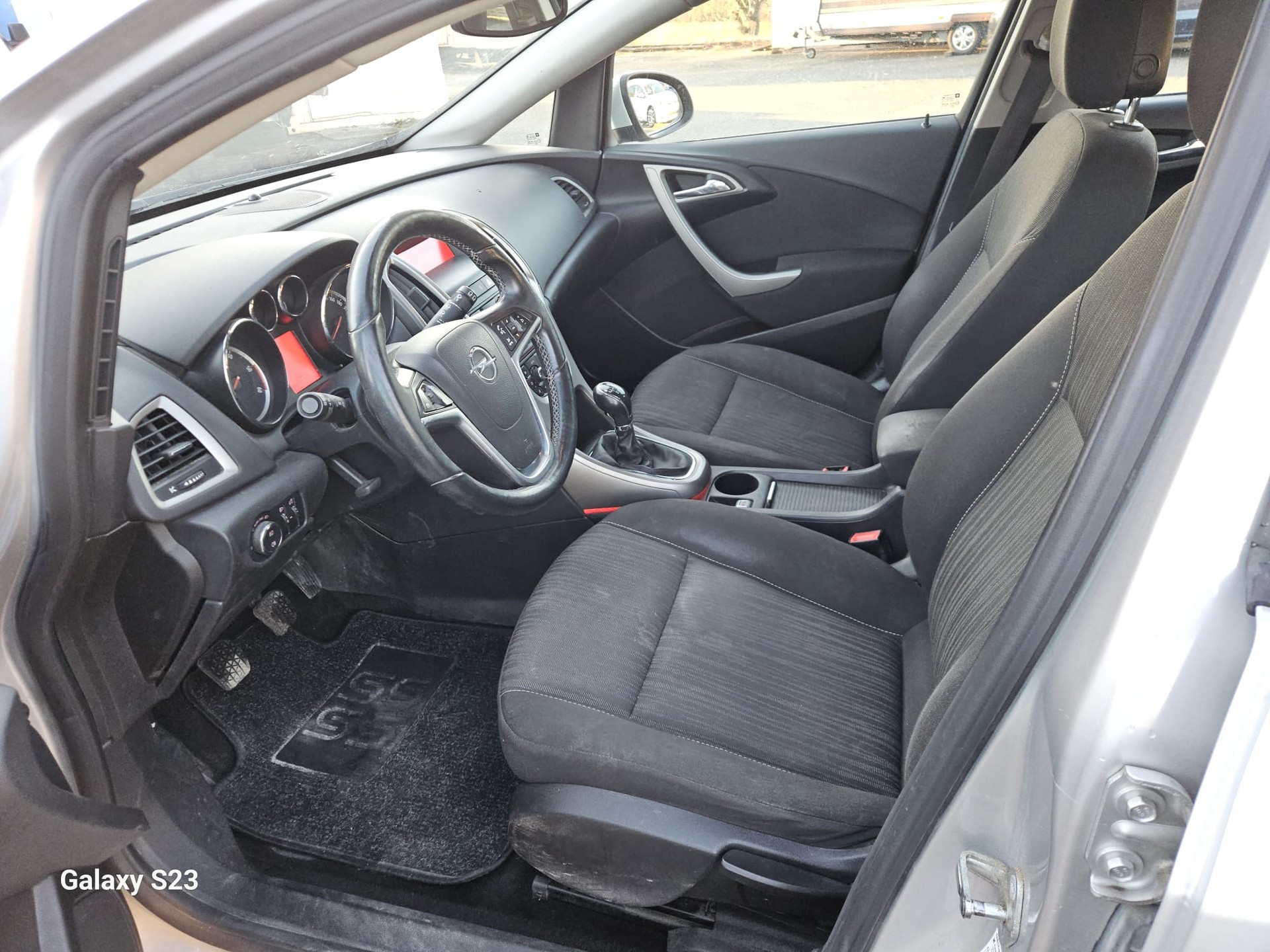 OPEL Astra SportsTourer 1.7 CDTi Anniversary Edition-image-9