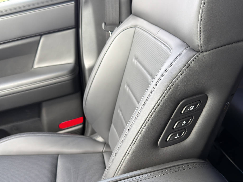 HYUNDAI Santa Fe 1.6 T-GDi PHEV Calligraphy 7P-image-9