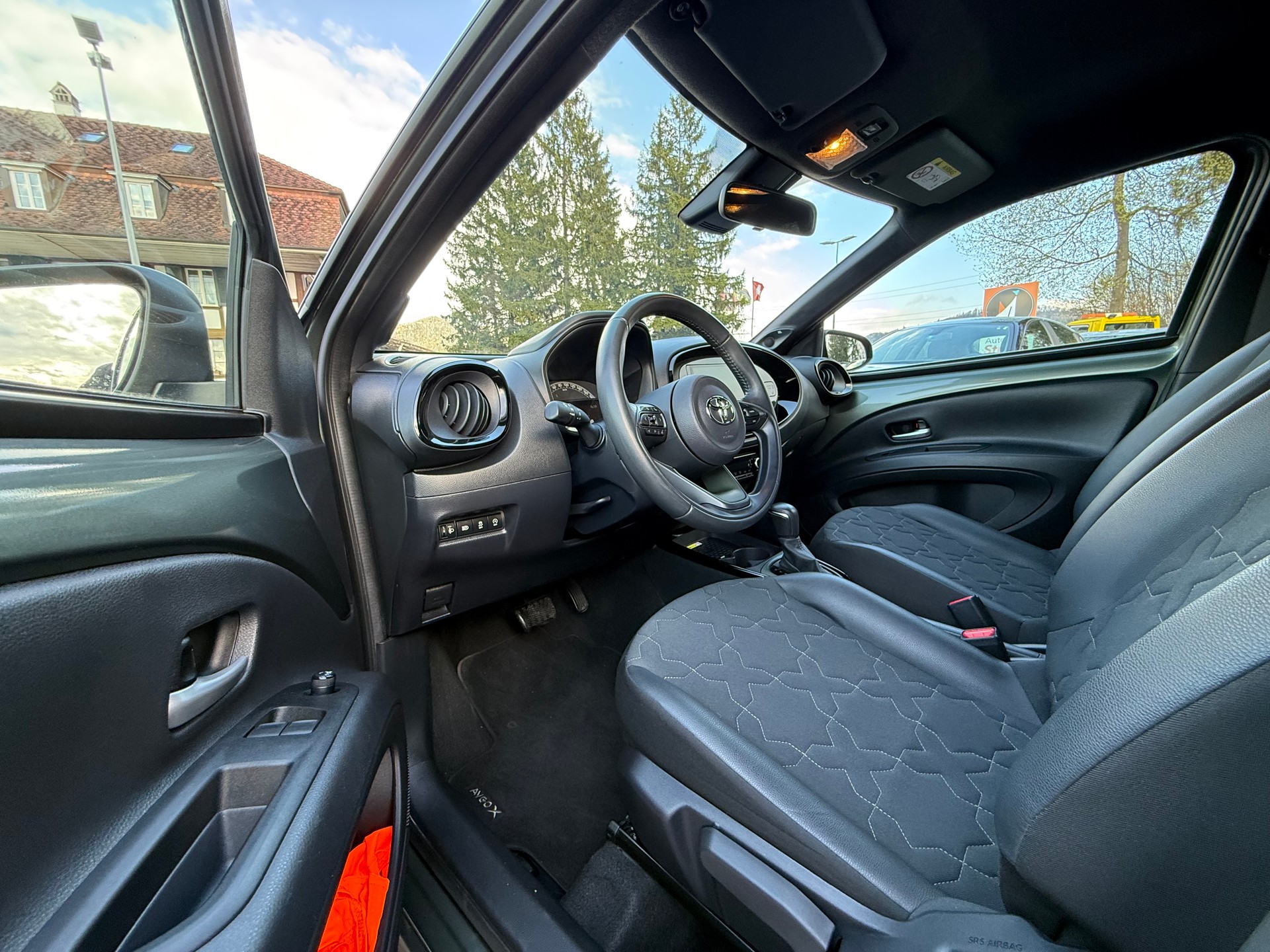 TOYOTA Aygo X 1.0 VVT-i Style CVT-image-8