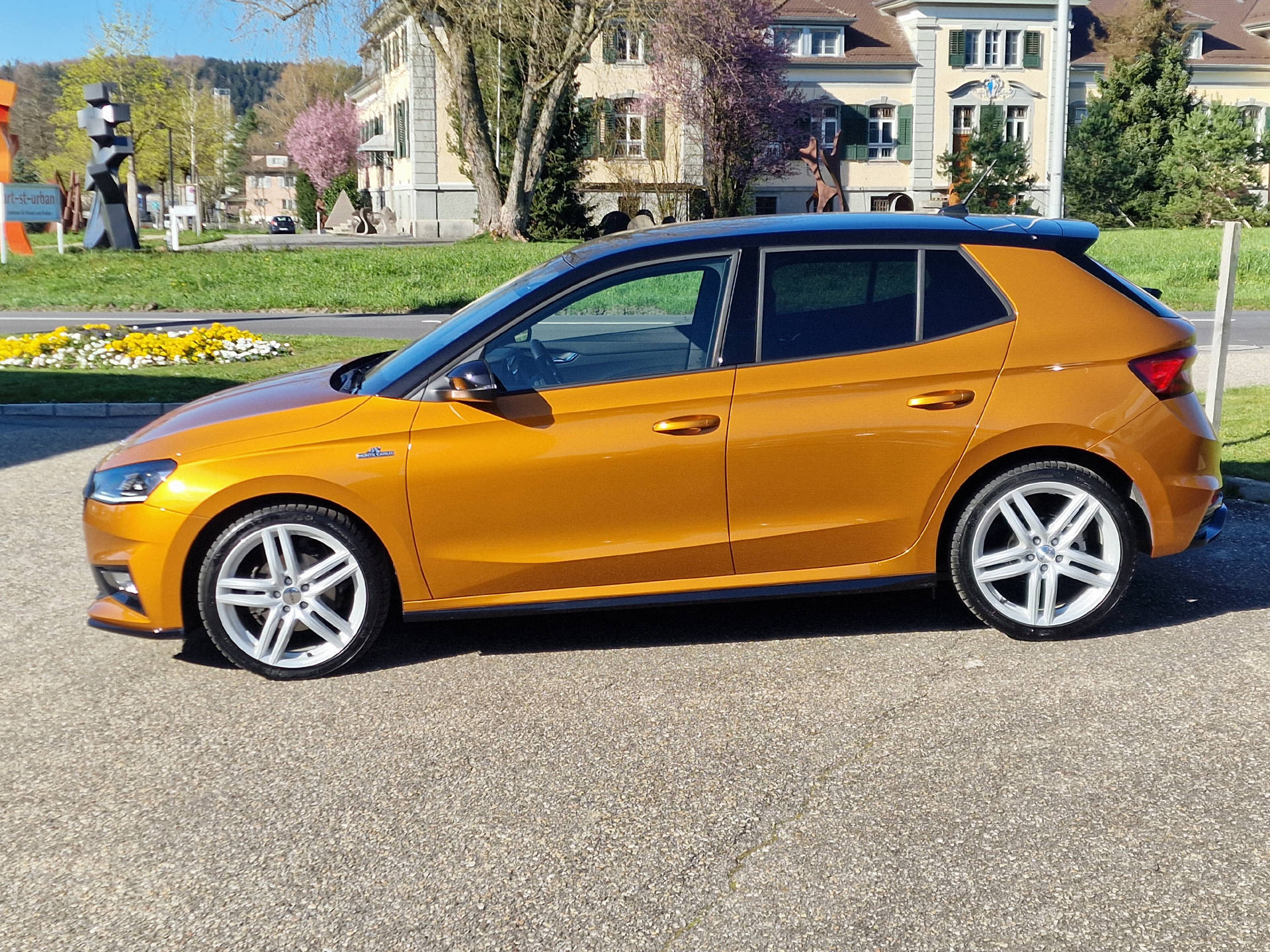 SKODA Fabia 1.5 TSI Monte Carlo DSG-showroom-element-1