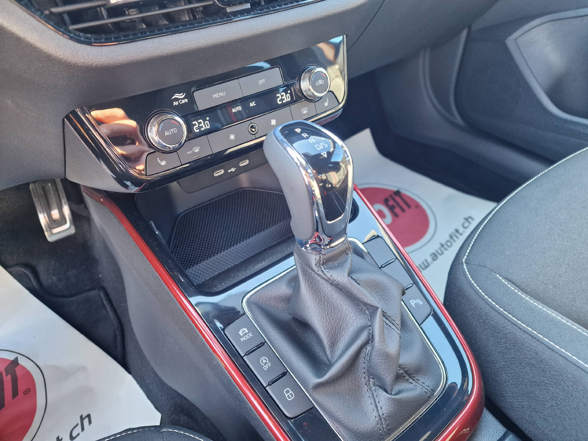SKODA Fabia 1.5 TSI Monte Carlo DSG-image-12