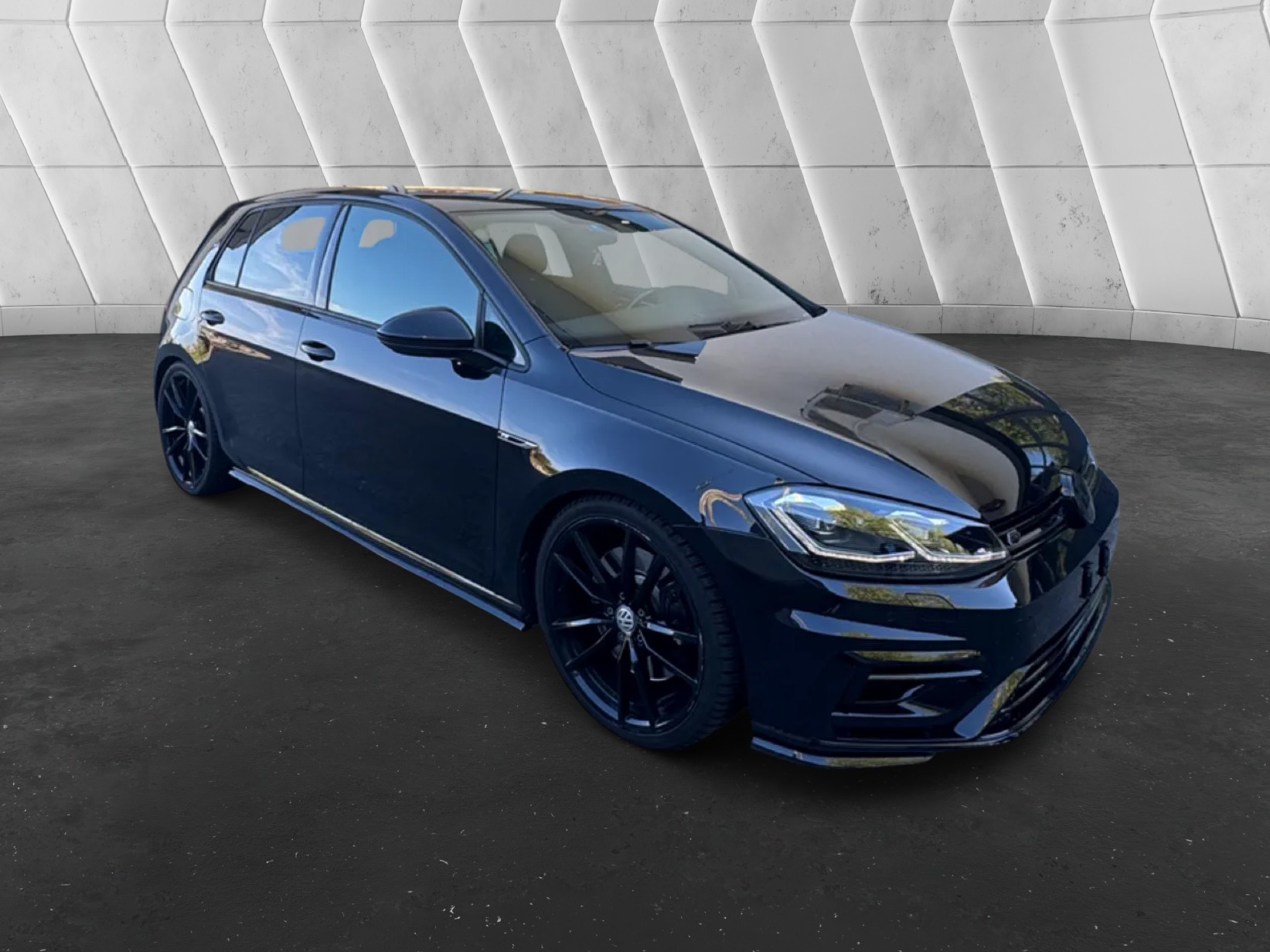 VW Golf 2.0 TSI R 4Motion DSG-image-3