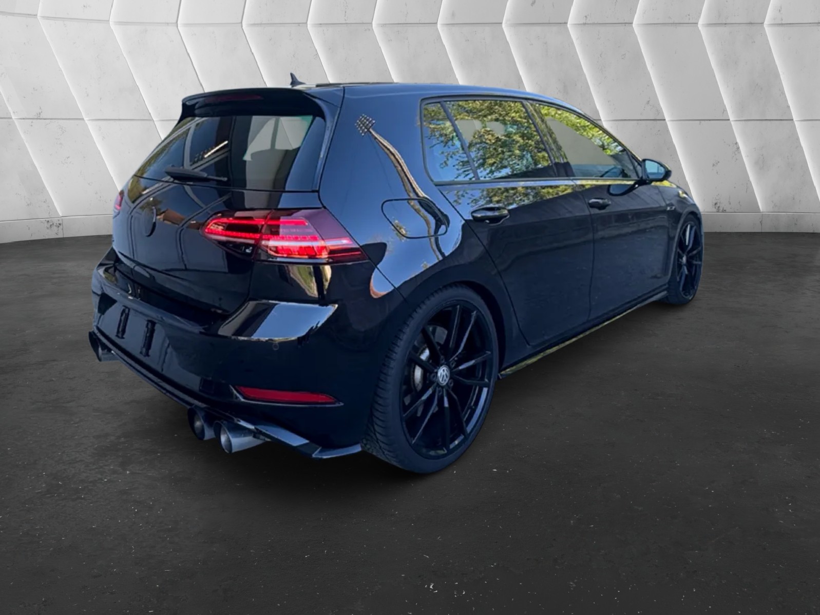 VW Golf 2.0 TSI R 4Motion DSG-image-6