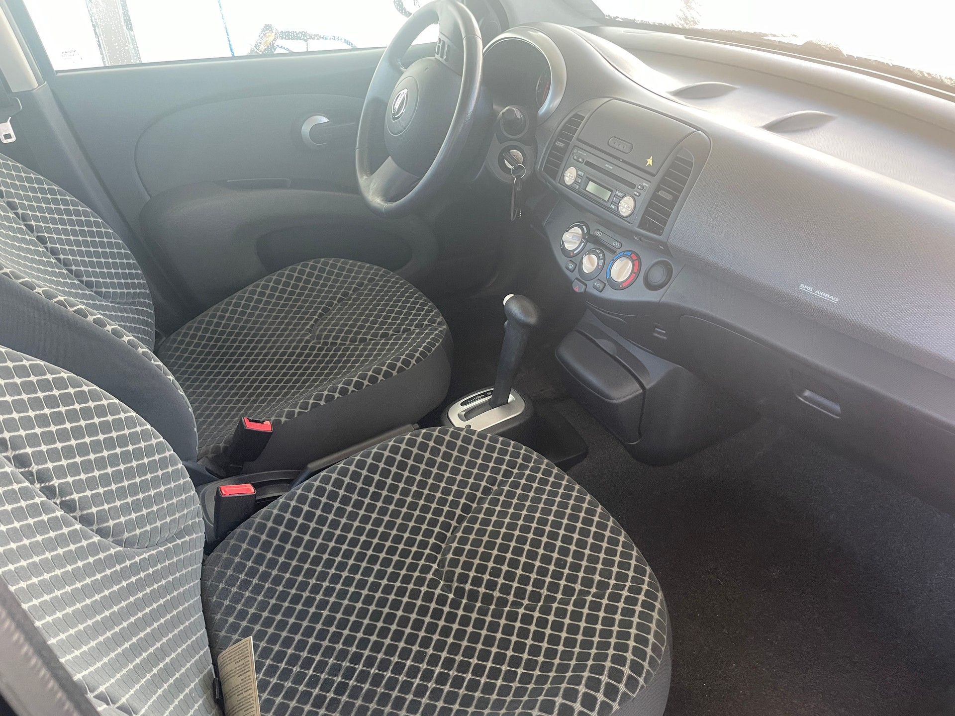 NISSAN Micra 1.4 tekna-image-9