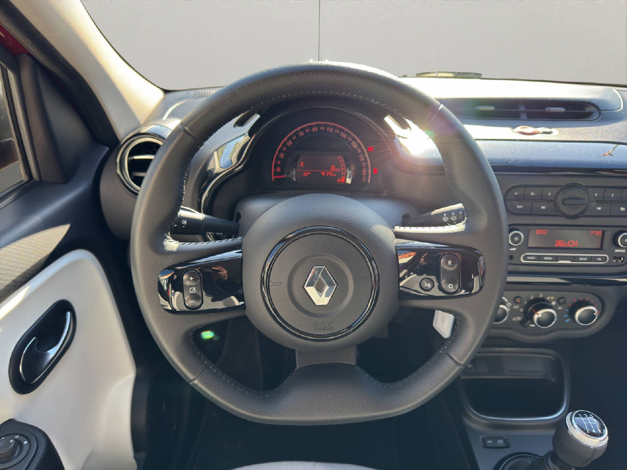 RENAULT Twingo 1.0 SCe 75 Life-image-7