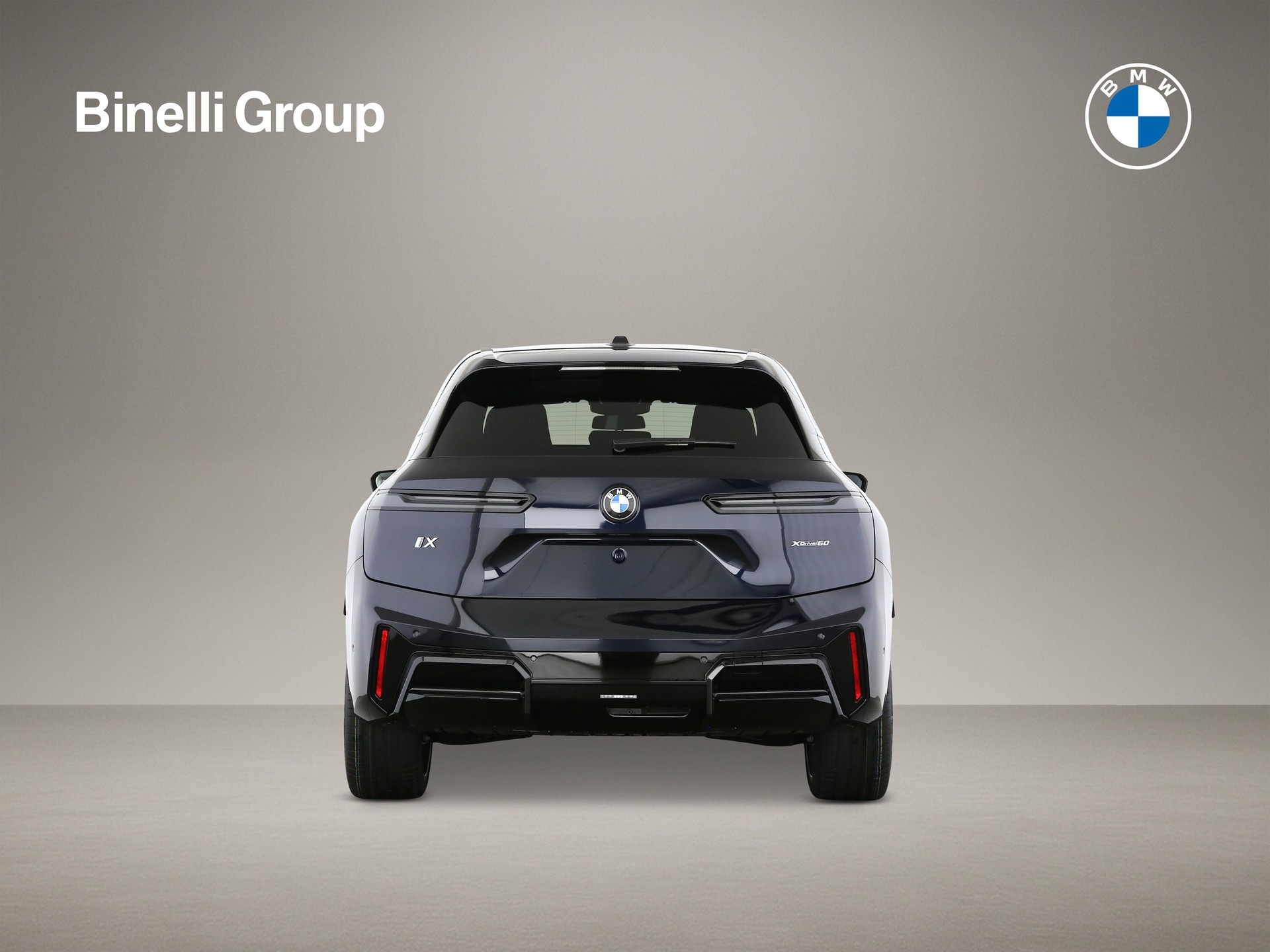 BMW iX xDrive60-showroom-element-3