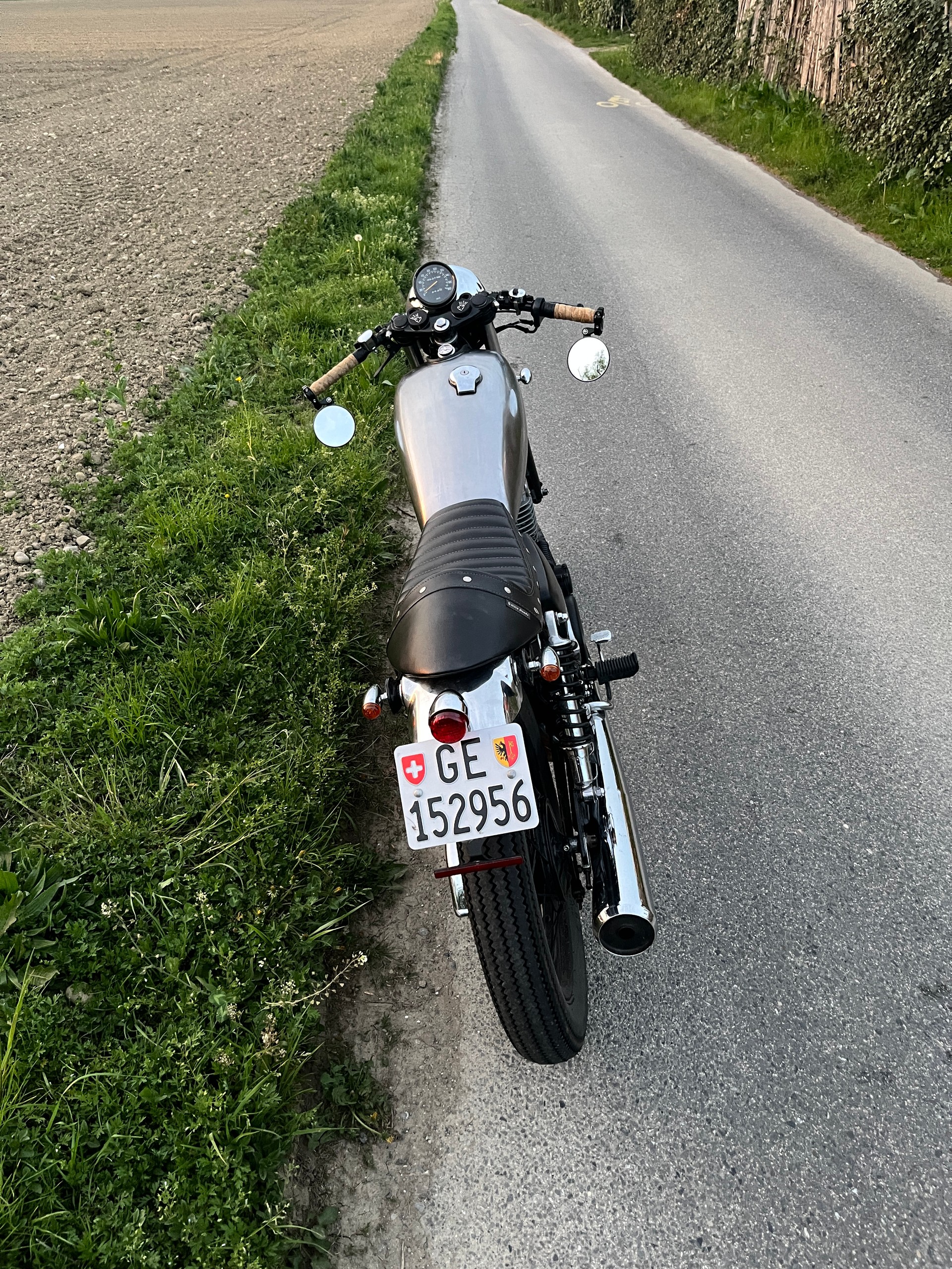 YAMAHA SR 500-image-1