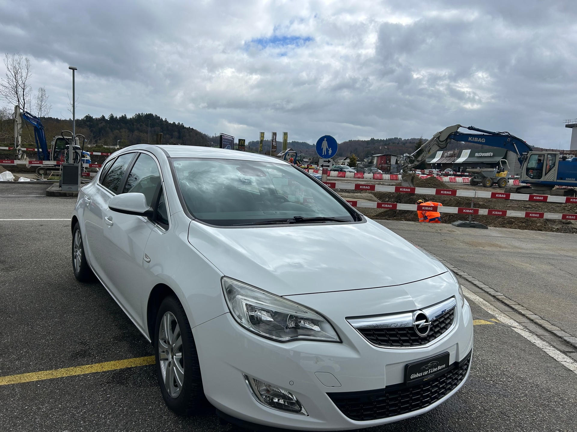 OPEL Astra 1.6i 16V Turbo Enjoy Automatic-image-1