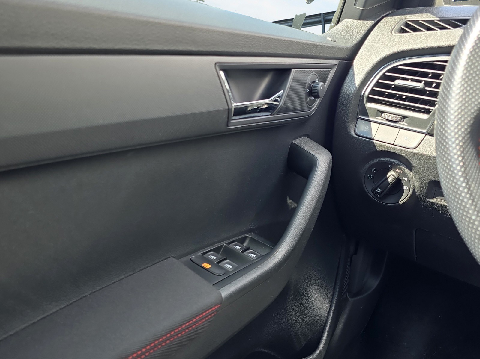 SKODA Fabia 1.0 TSI Monte Carlo DSG-image-13