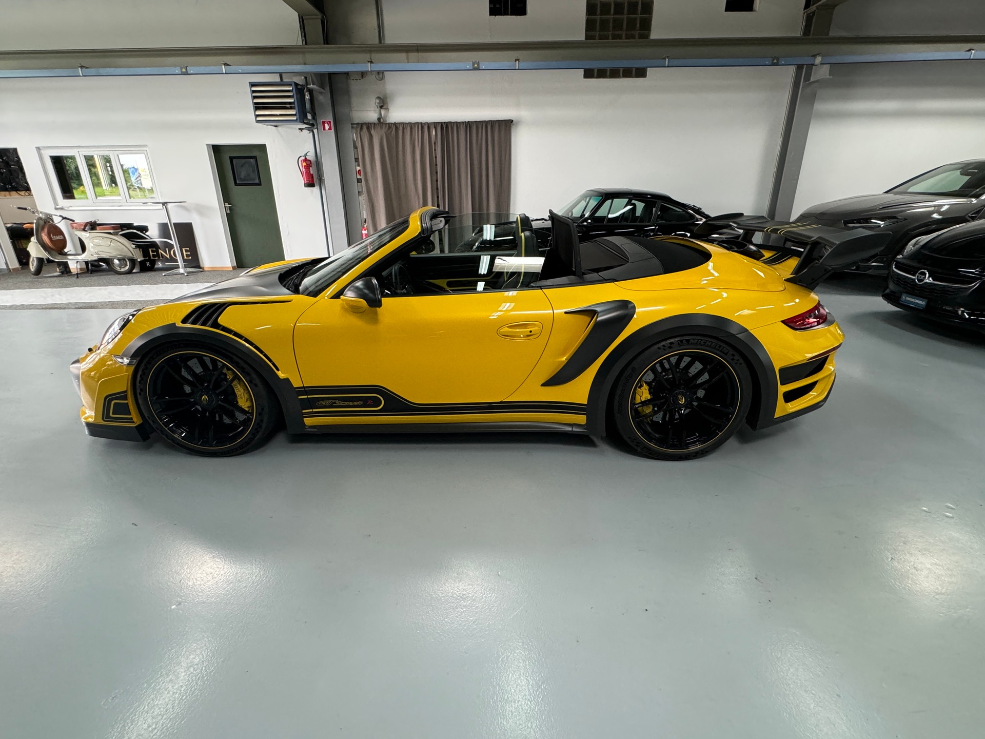 PORSCHE 911 Turbo S Cabrio PDK TECHART 1 OF 1-image-7