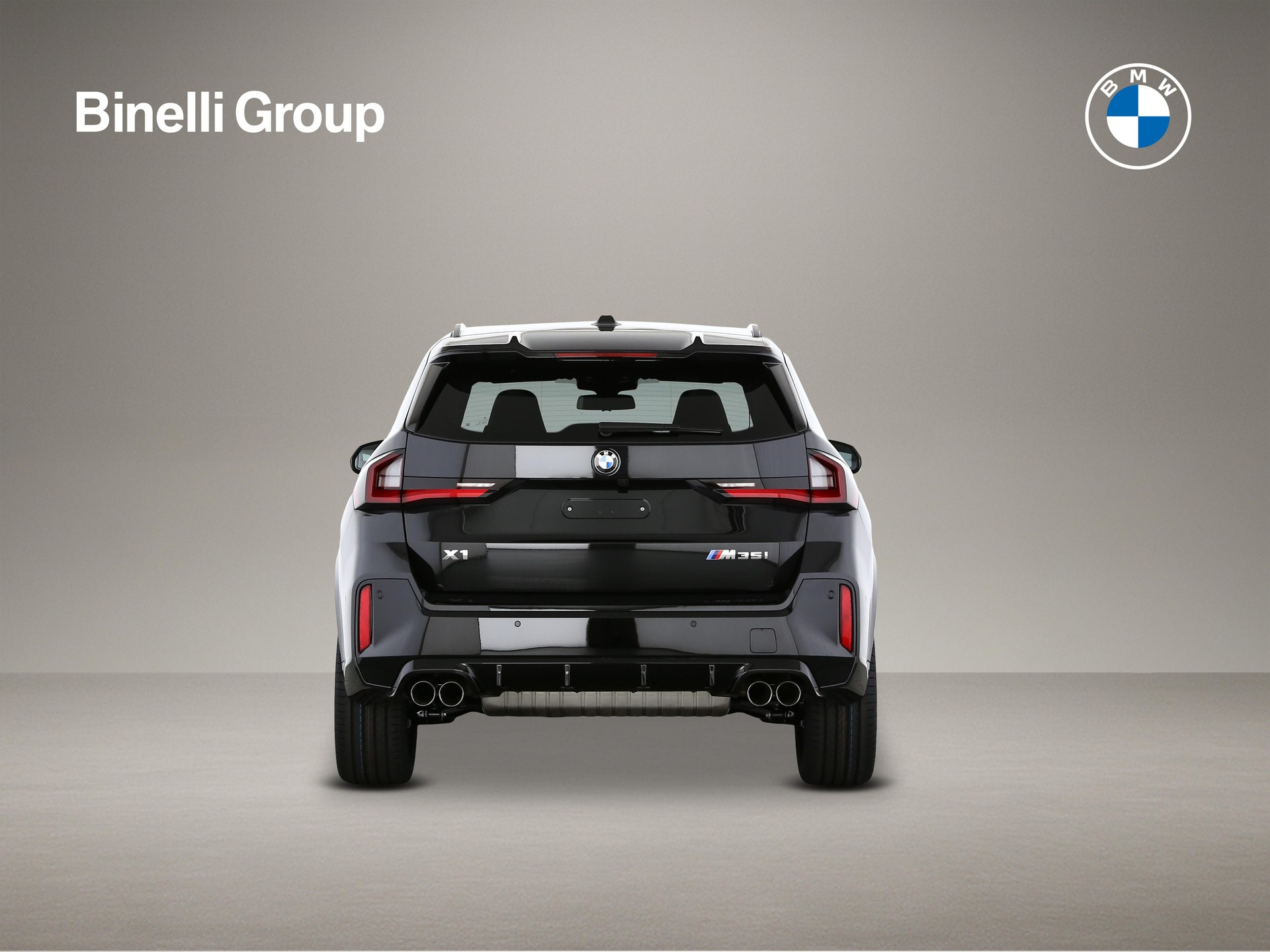 BMW X1 M35i-showroom-element-3
