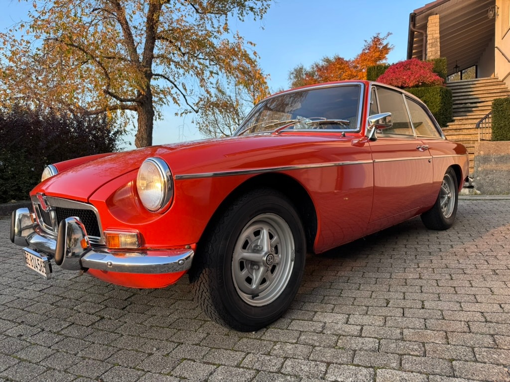 MG B GT