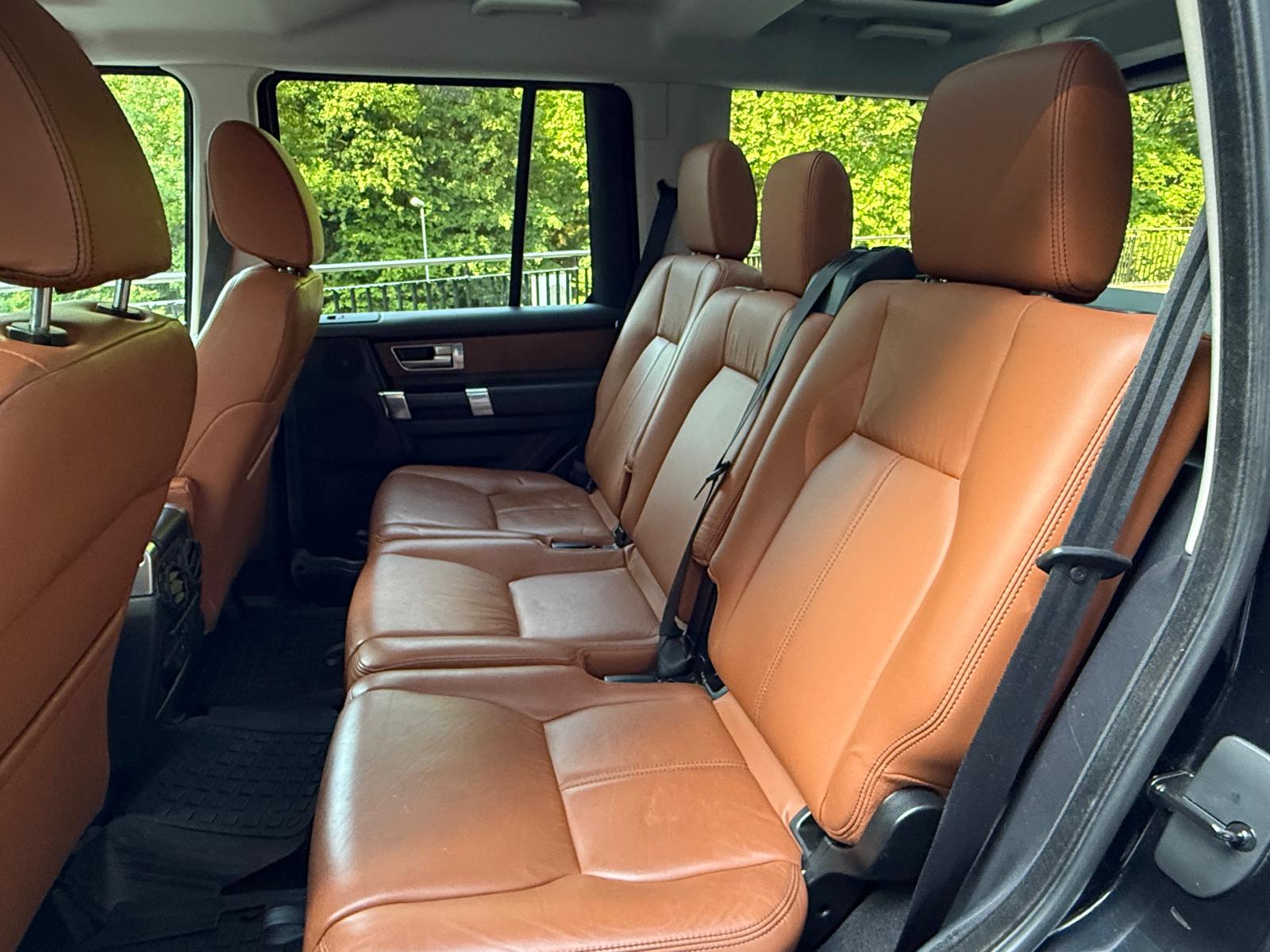 LAND ROVER Discovery 3.0 SDV6 Landmark Automatic-image-8