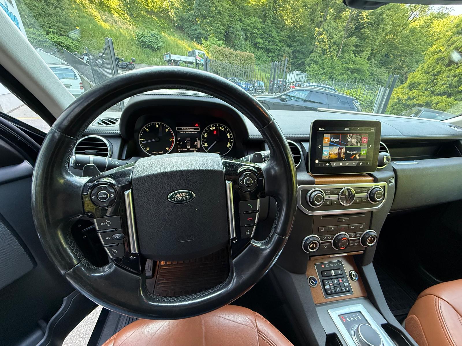 LAND ROVER Discovery 3.0 SDV6 Landmark Automatic-image-14