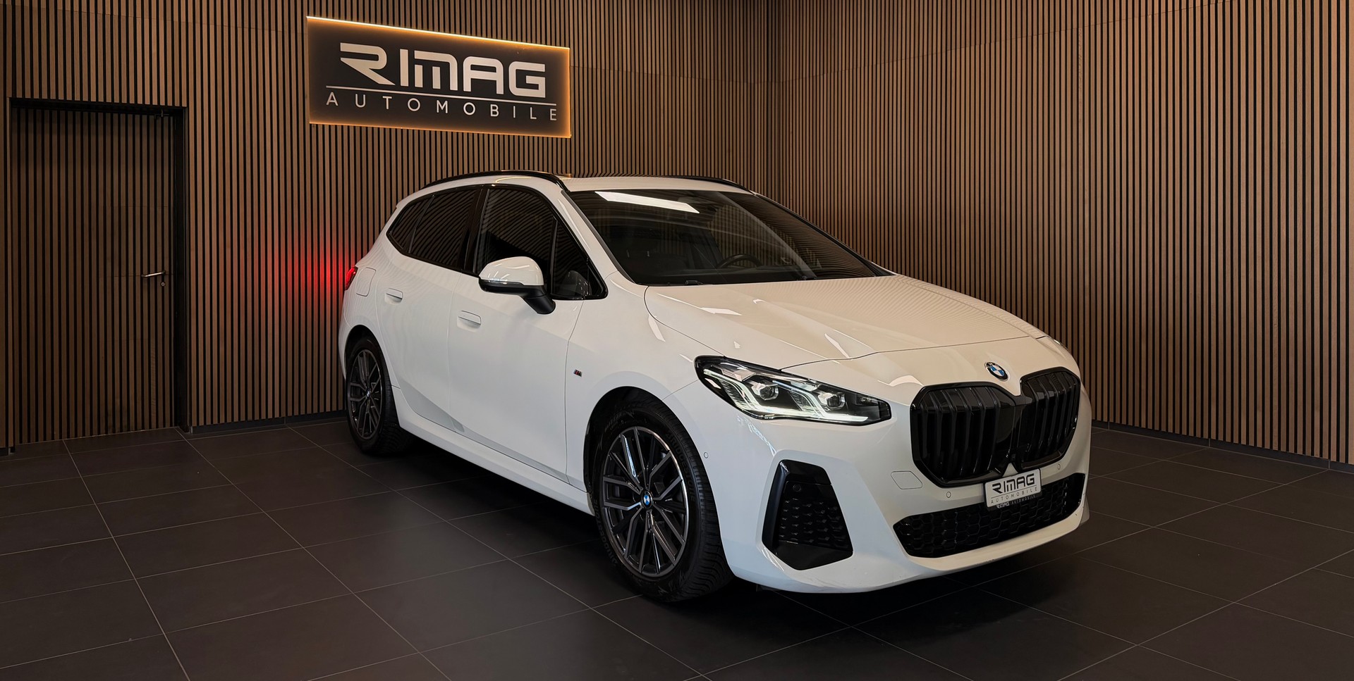 BMW 218d Active Tourer M Sport DKG | Frisch ab Service | Ab MFK | CarVertical | Vollausstattung-showroom-element-3