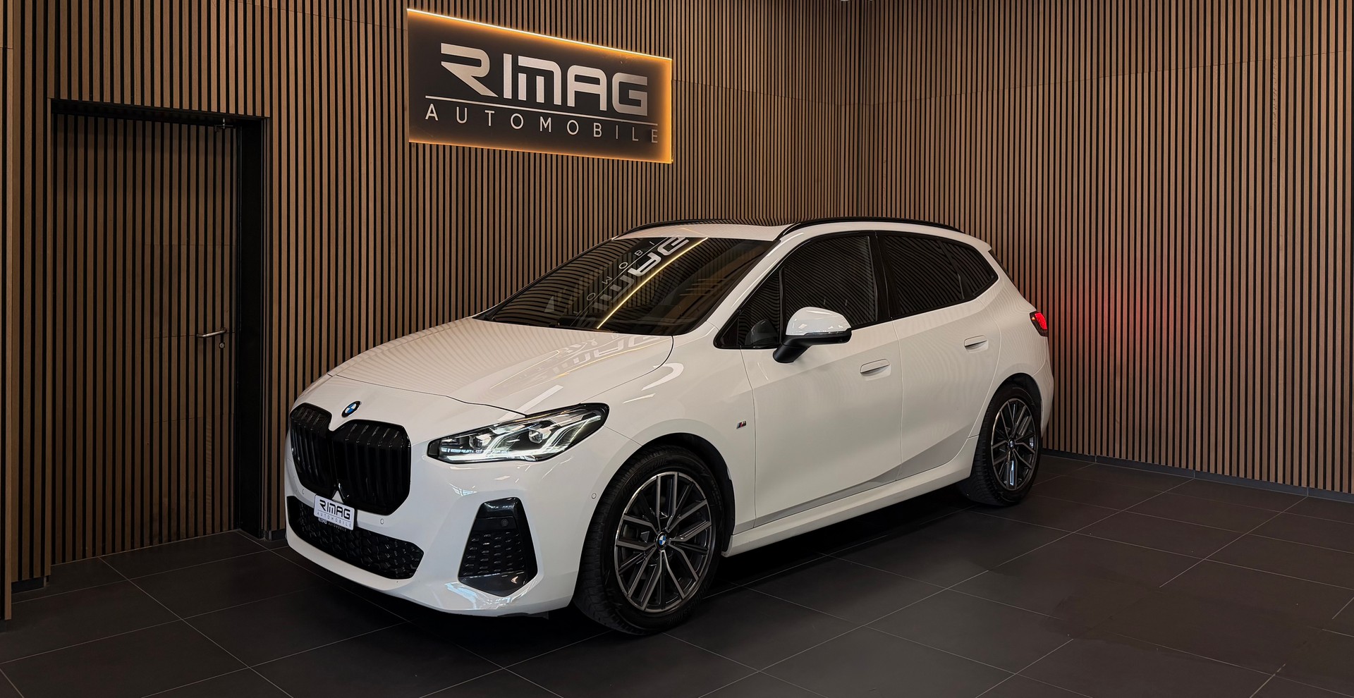 BMW 218d Active Tourer M Sport DKG | Frisch ab Service | Ab MFK | CarVertical | Vollausstattung-image-6