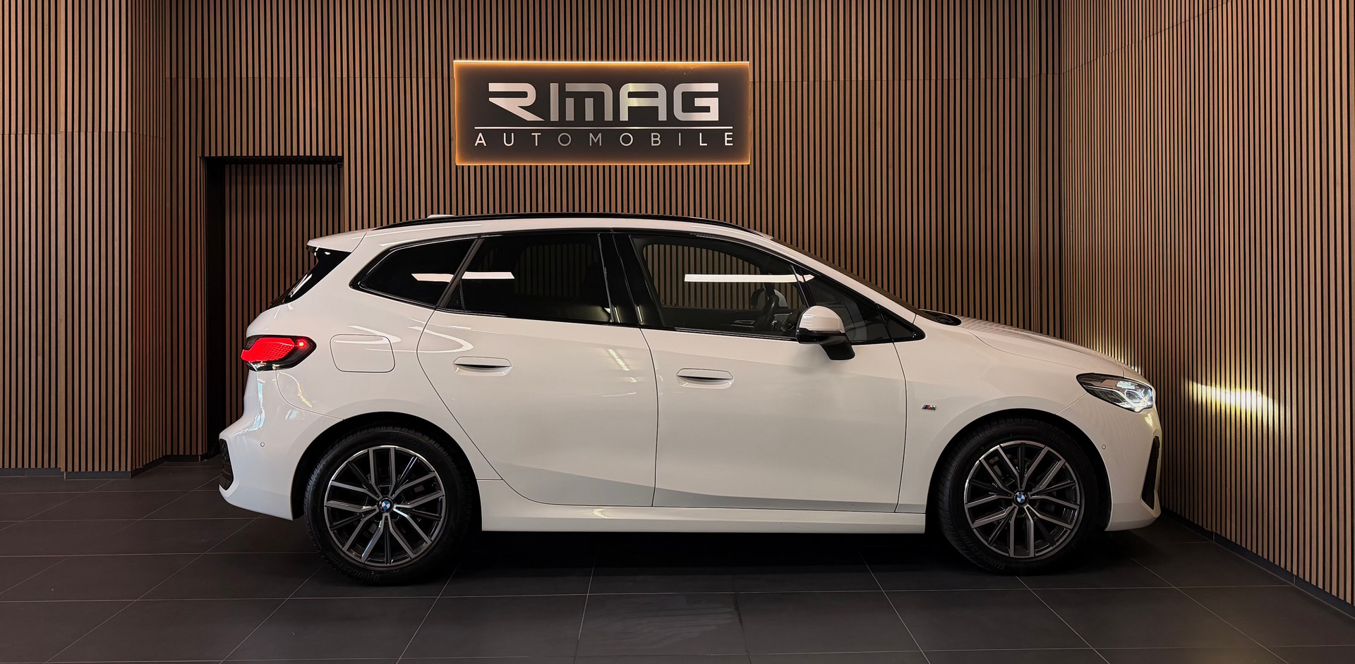 BMW 218d Active Tourer M Sport DKG | Frisch ab Service | Ab MFK | CarVertical | Vollausstattung-image-7