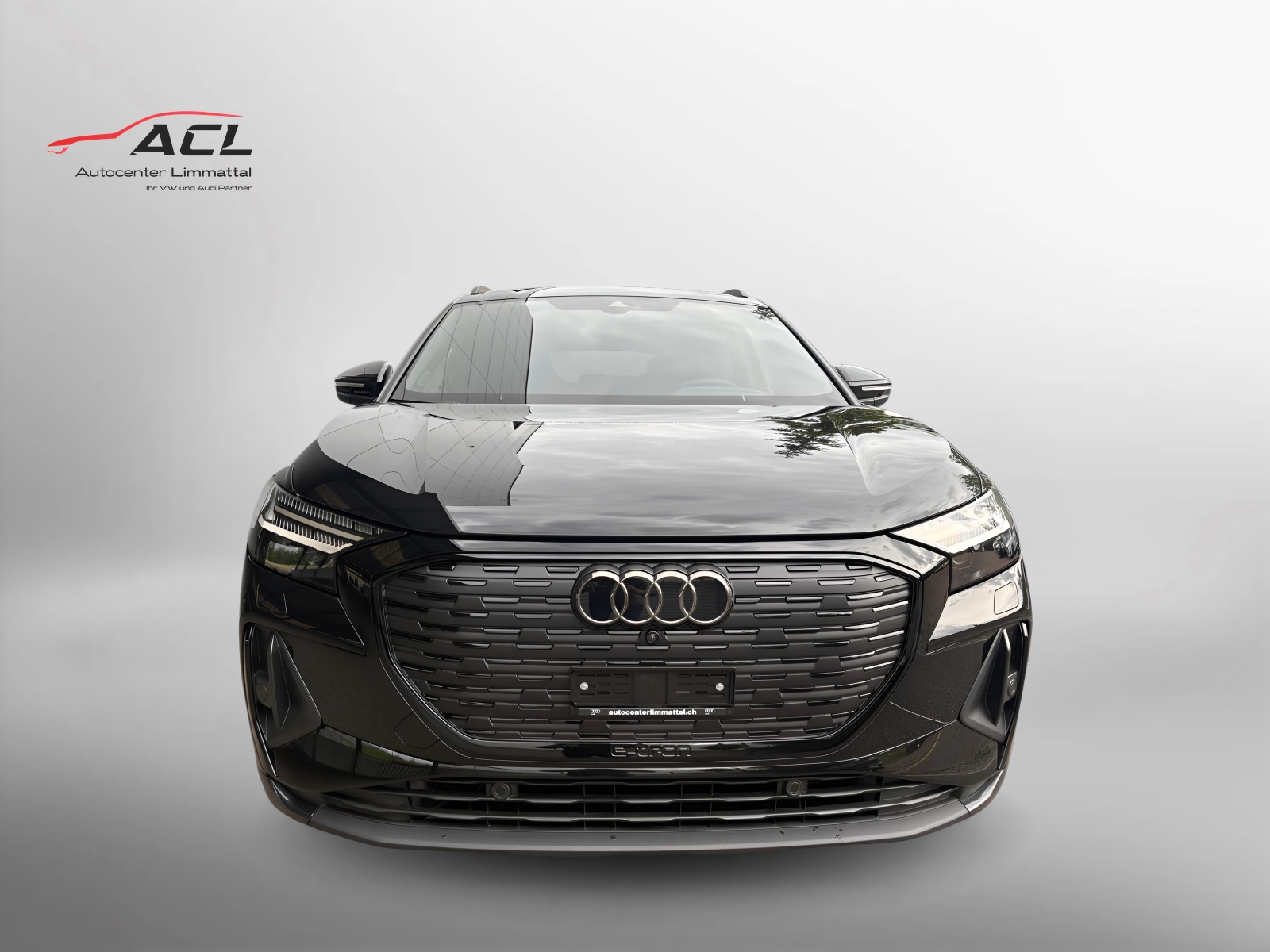 AUDI Q4 e-tron 45 Edition Swiss Ski quattro-image-1