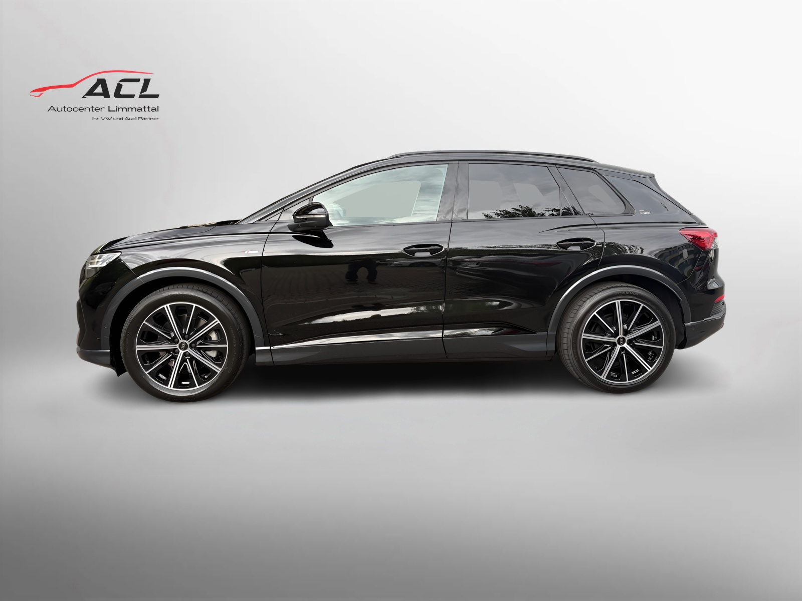 AUDI Q4 e-tron 45 Edition Swiss Ski quattro-image-2