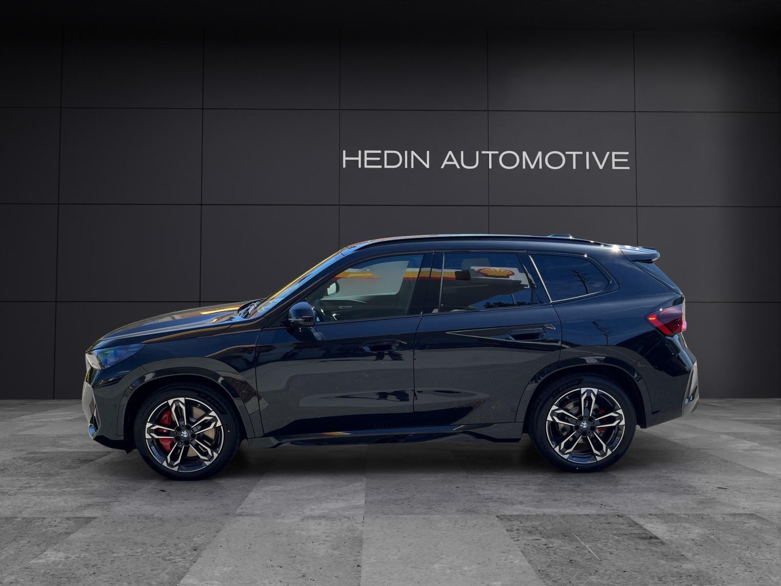 BMW iX1 30 xDrive-showroom-element-3