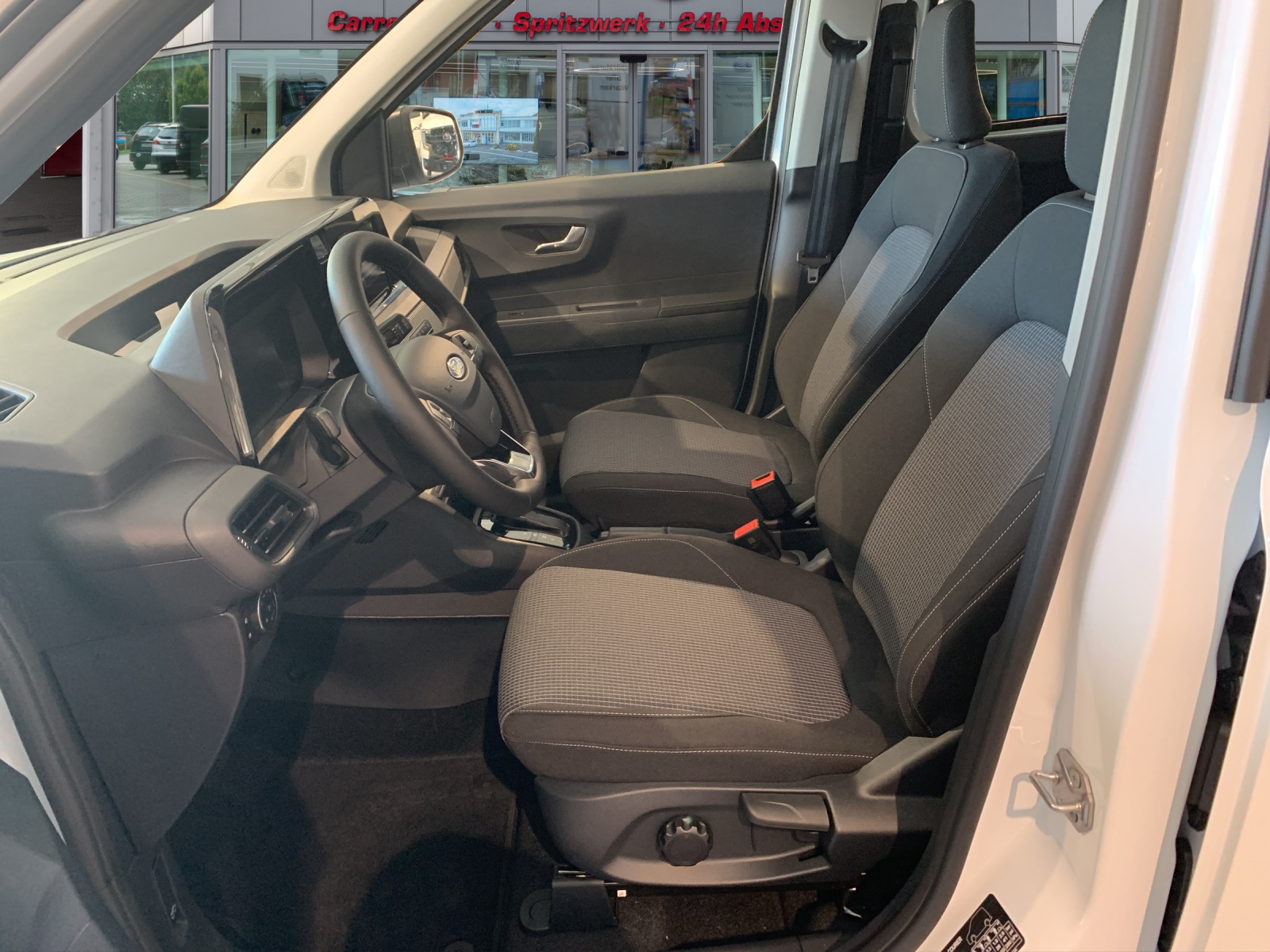 FORD Transit Courier DKab. Van 1.0 EcoBoost Trend-image-11