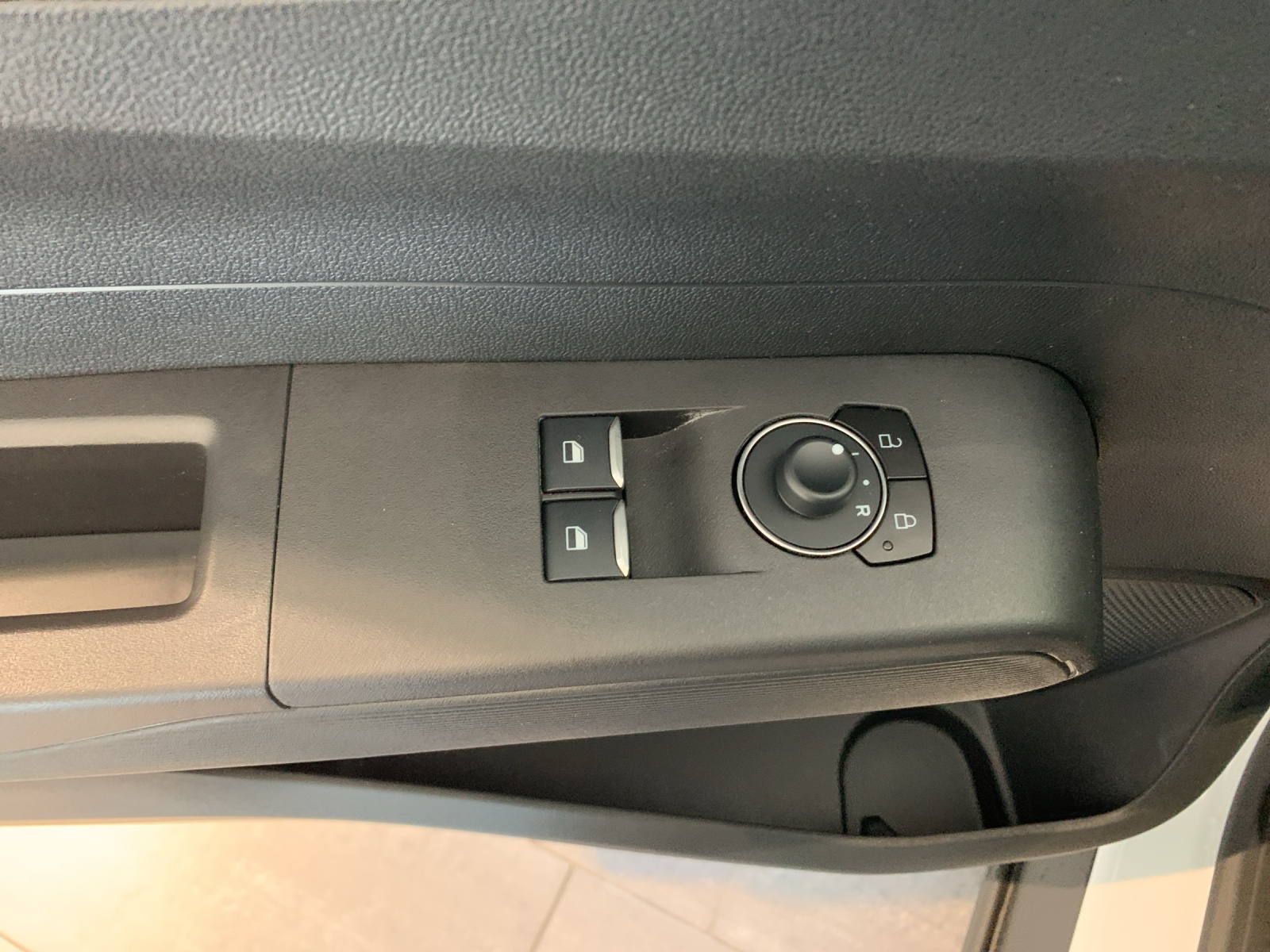 FORD Transit Courier DKab. Van 1.0 EcoBoost Trend-image-7