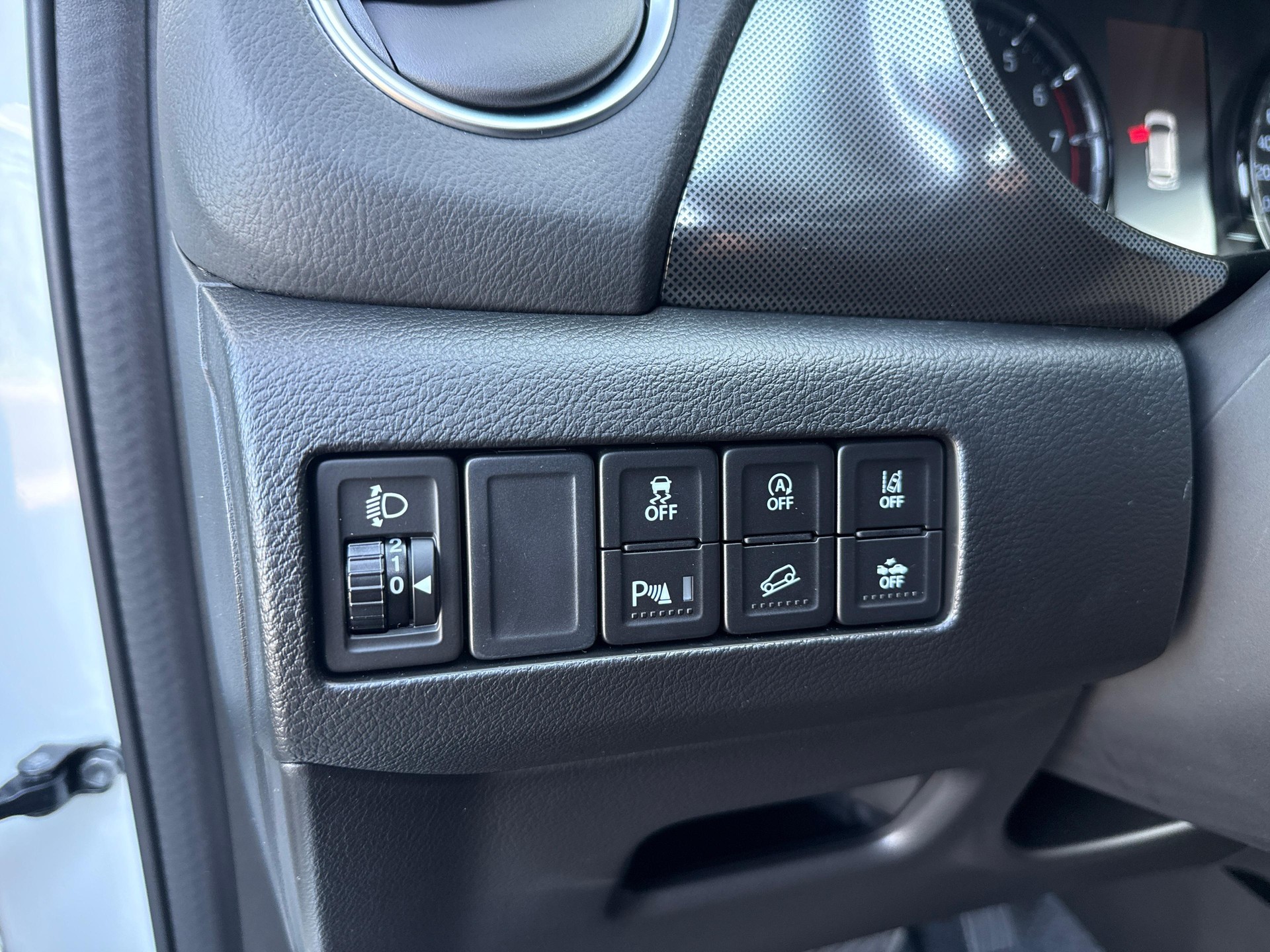 SUZUKI Vitara 1.4 T Compact Top Hybrid 4x4-image-12