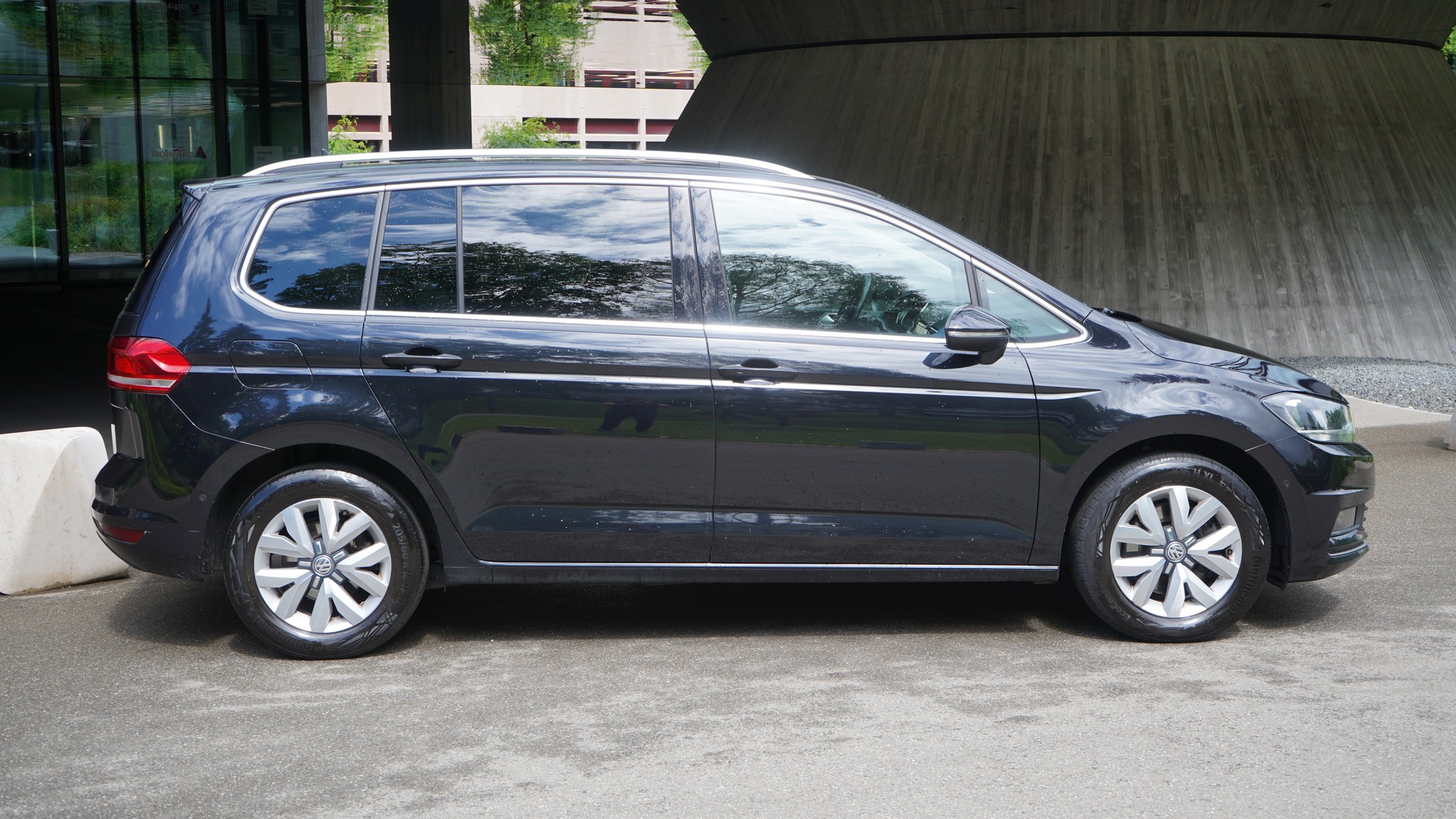 VW Touran 2.0 TDI BlueMotion Technology Comfortline DSG-showroom-element-3