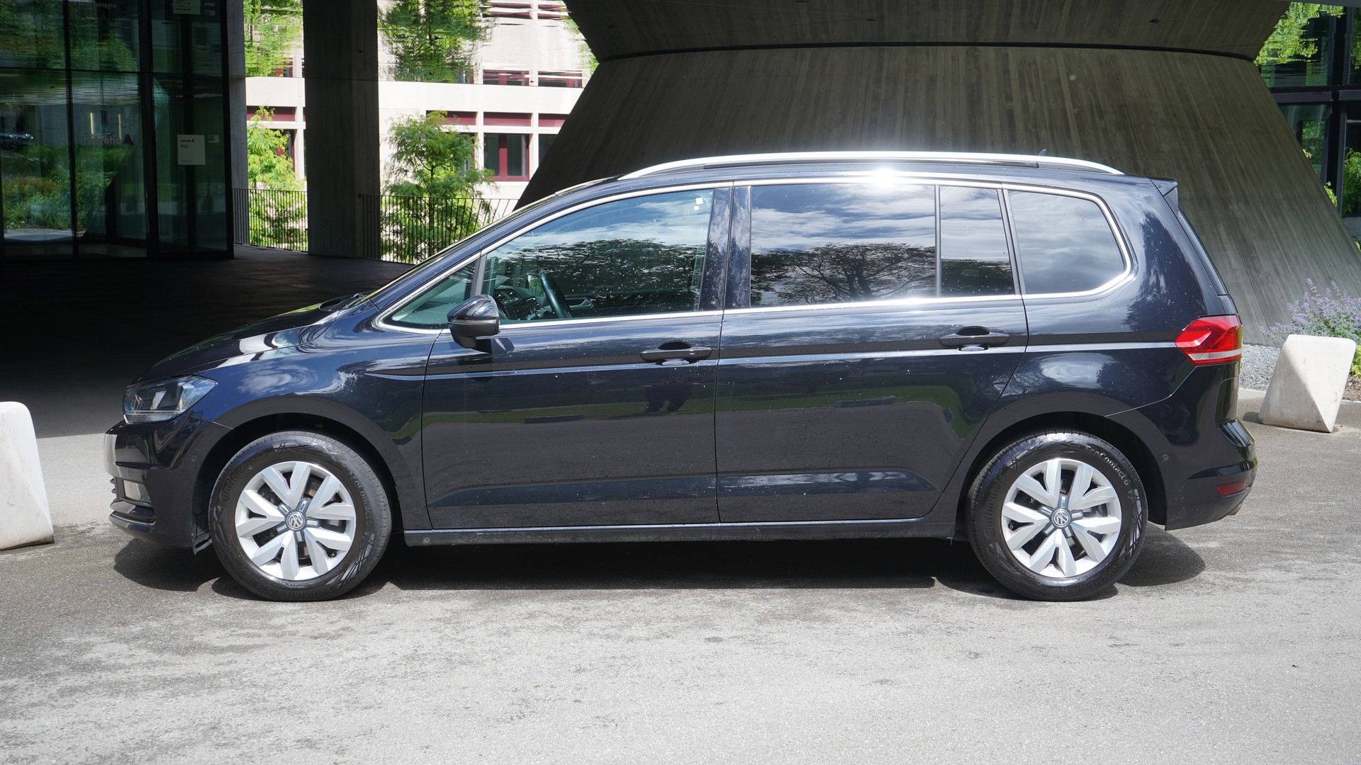 VW Touran 2.0 TDI BlueMotion Technology Comfortline DSG-image-5