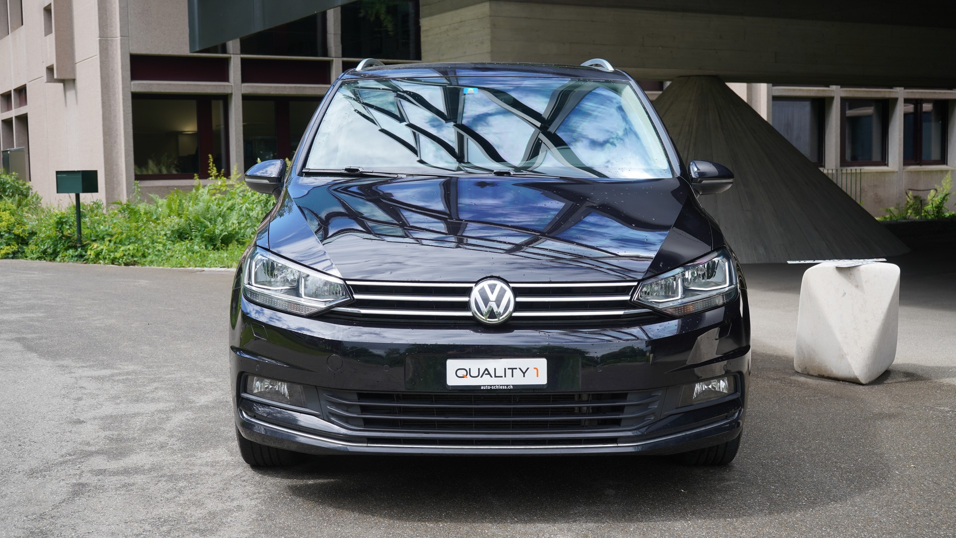 VW Touran 2.0 TDI BlueMotion Technology Comfortline DSG-showroom-element-1